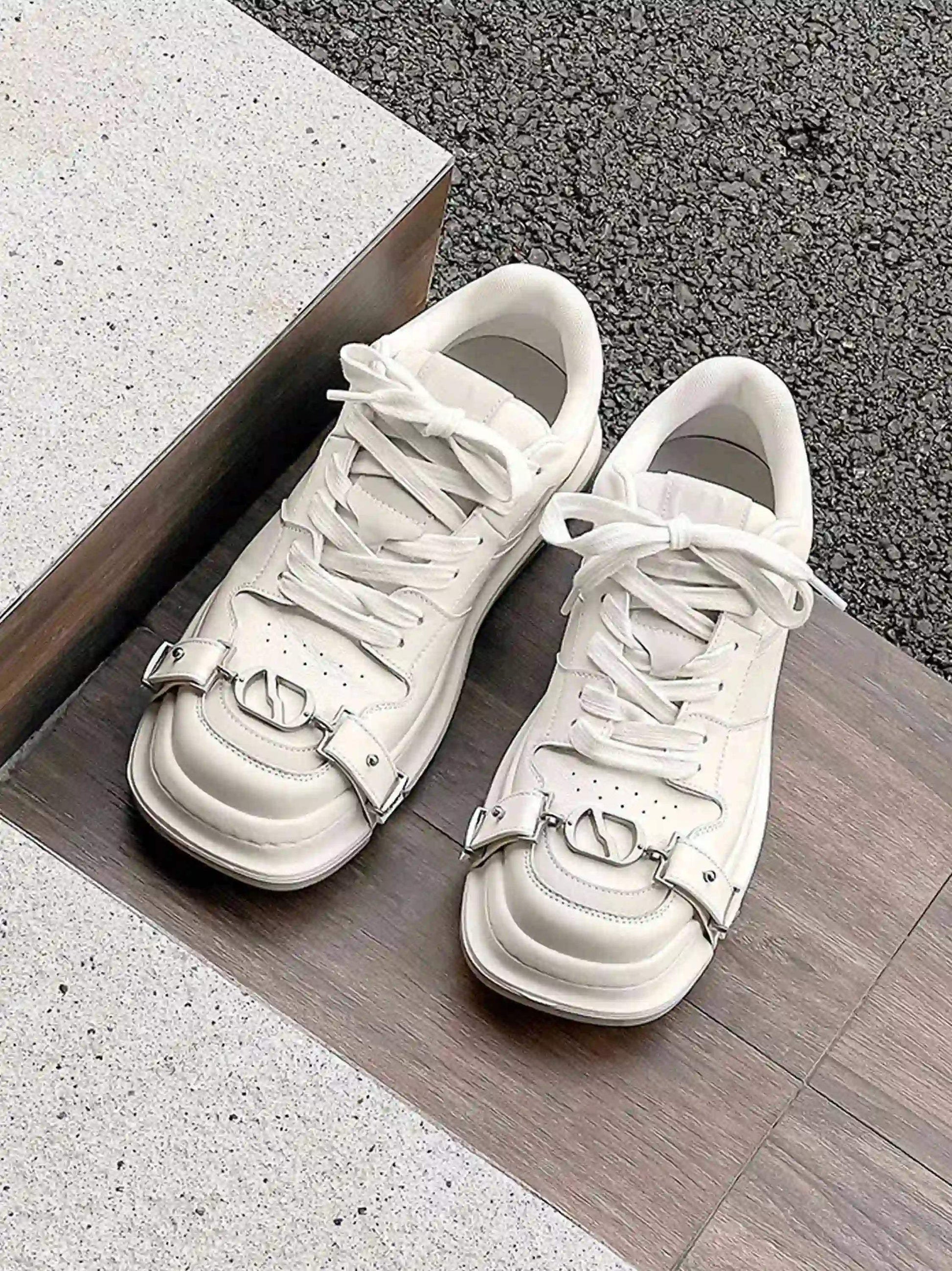 Disguisen Street Lace-Up Low-Top Square Toe Sneakers