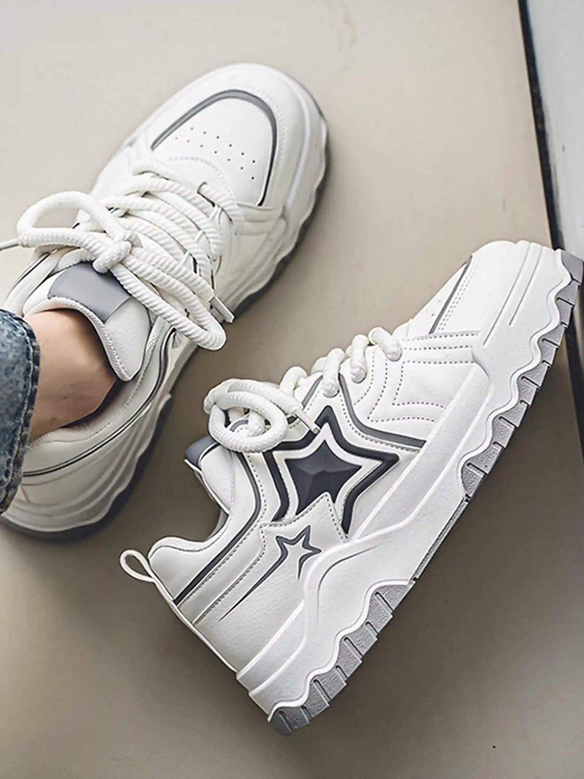 Disguisen Street Style Star Thick-Soled Sneakers