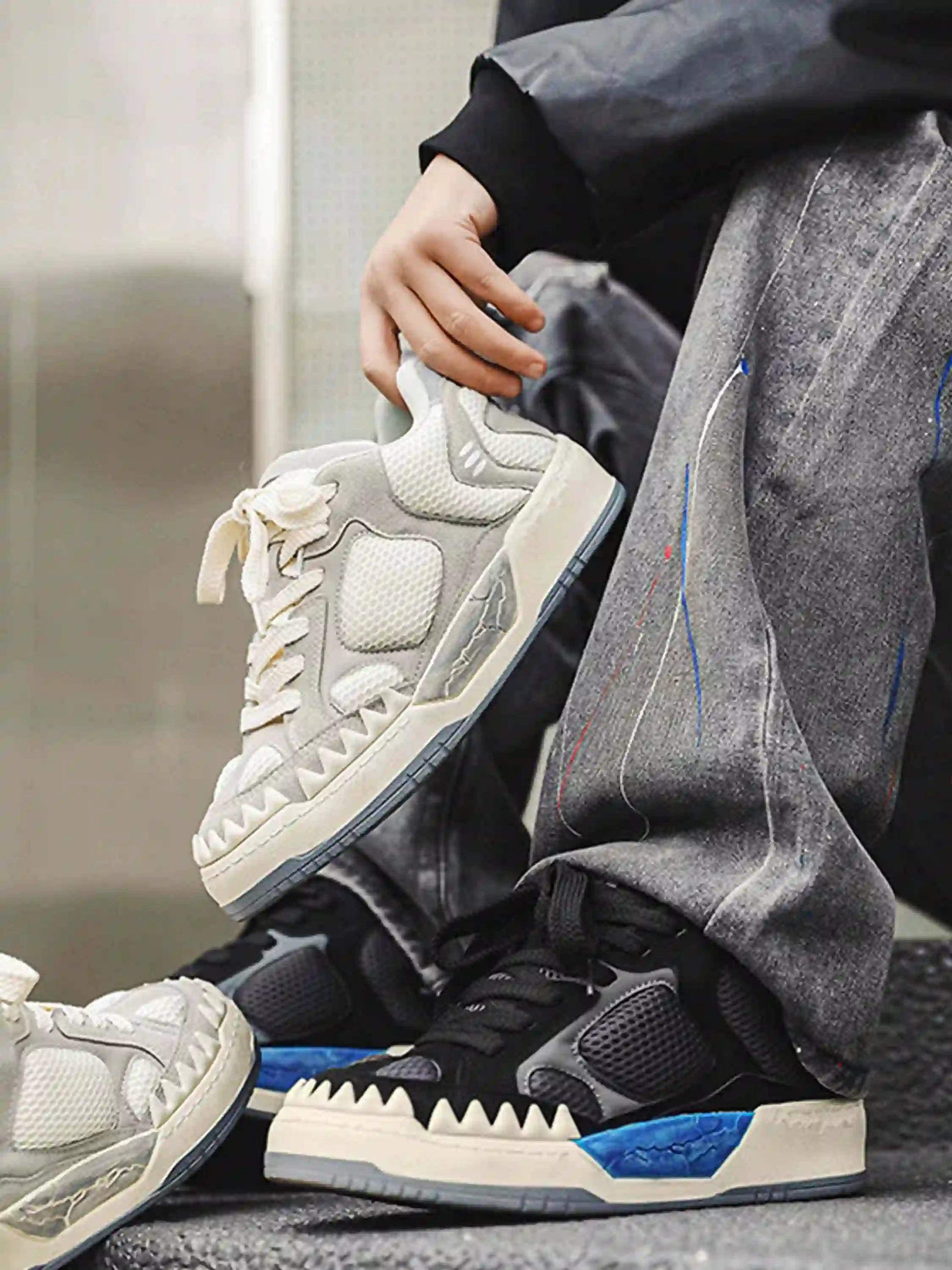 Disguisen Street Rapper Dinosaur Sneakers