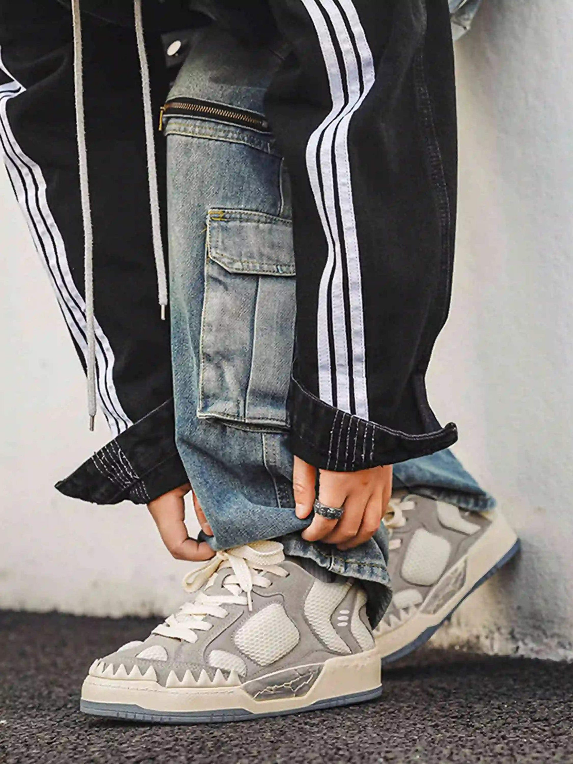 Disguisen Street Rapper Dinosaur Sneakers