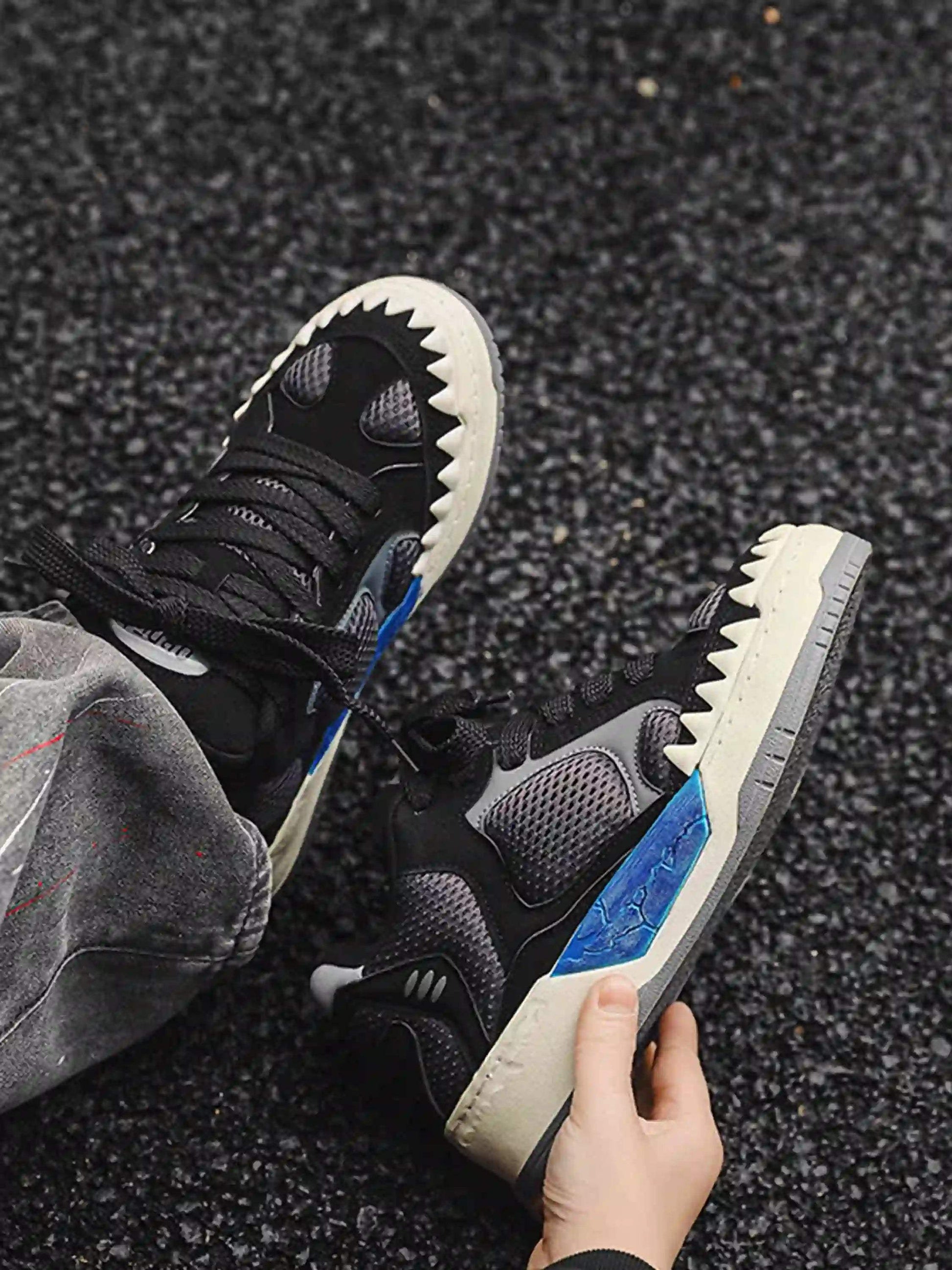 Disguisen Street Rapper Dinosaur Sneakers