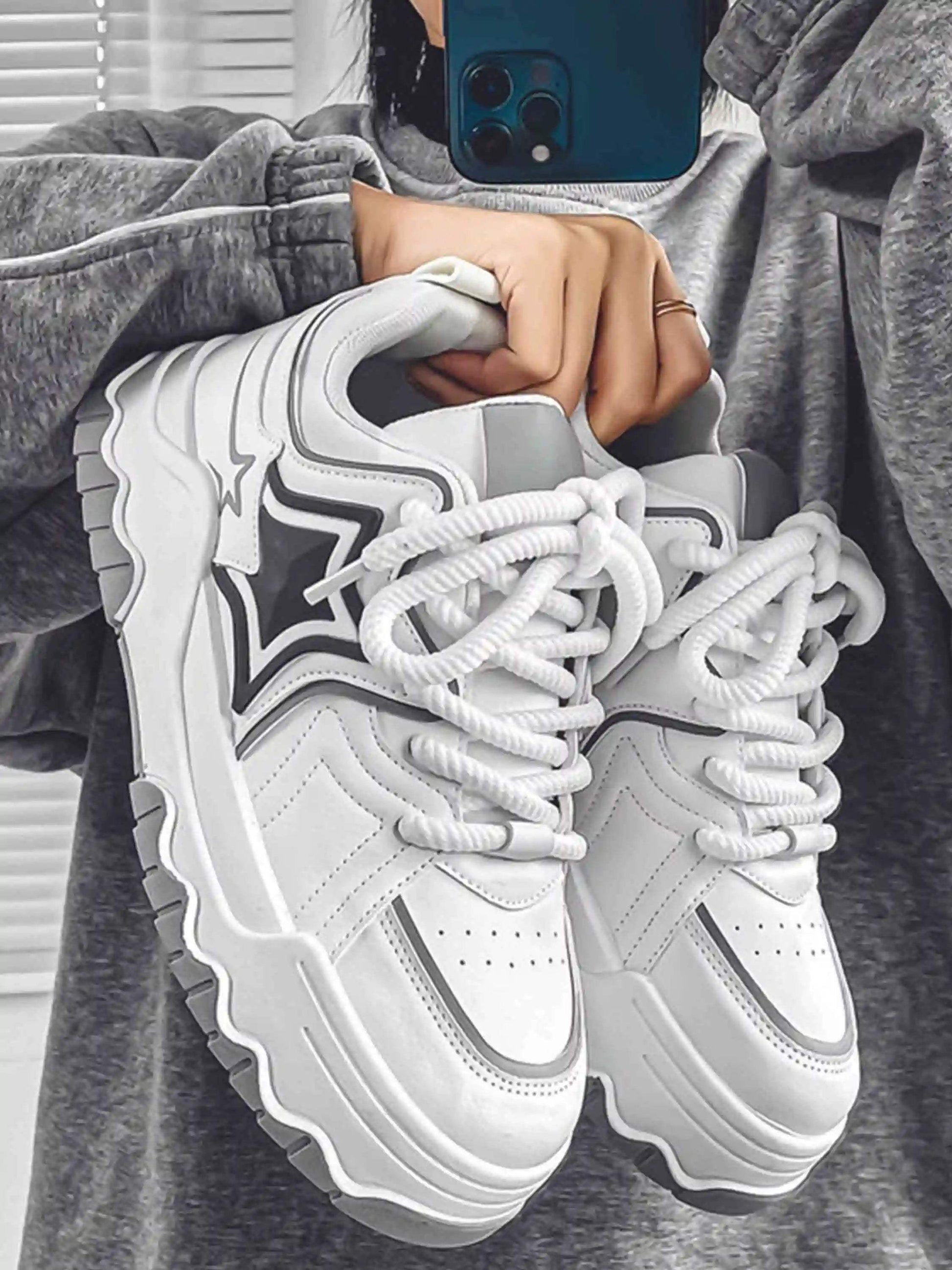 Disguisen Street Style Star Thick-Soled Sneakers