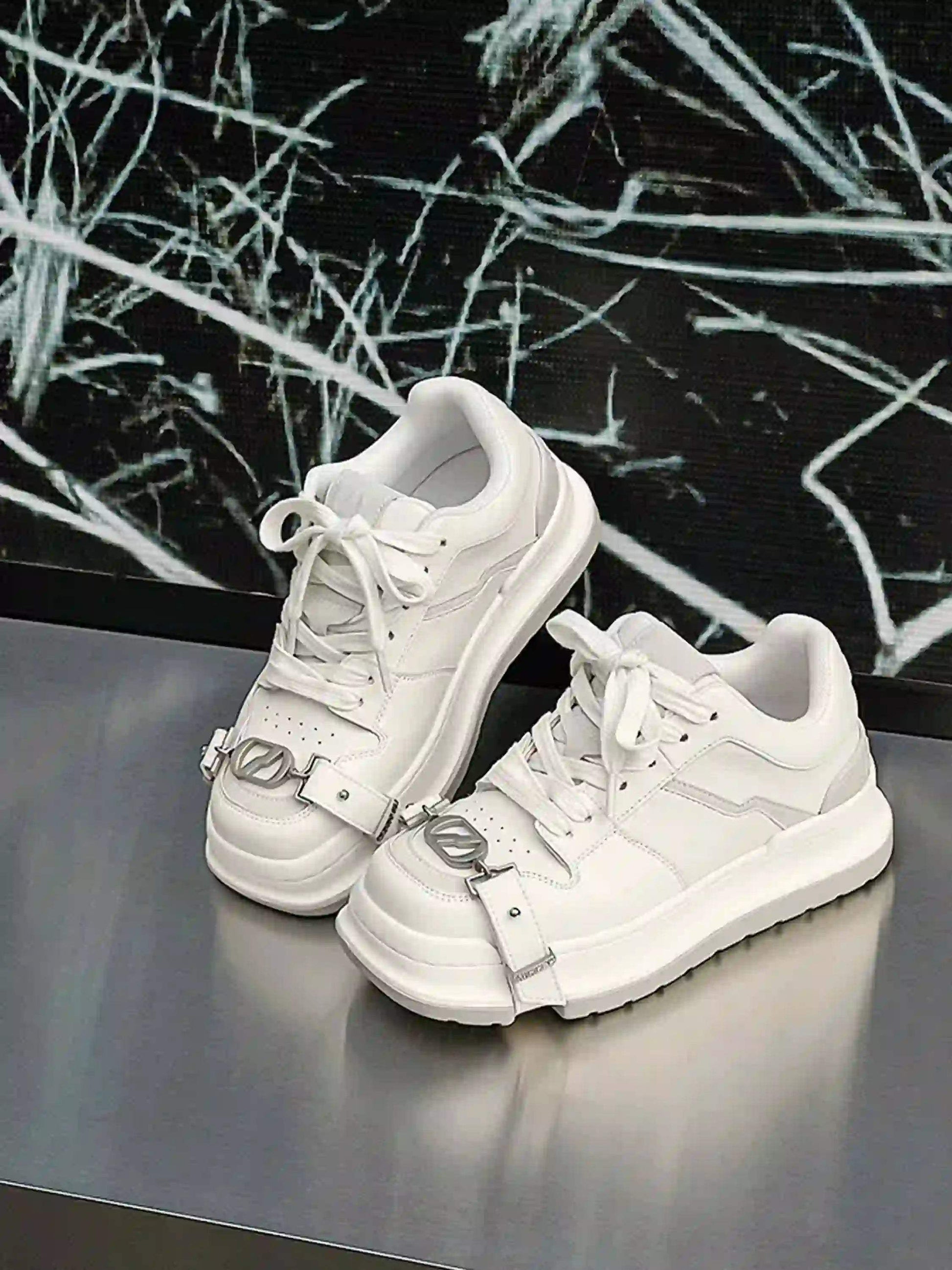 Disguisen Street Lace-Up Low-Top Square Toe Sneakers