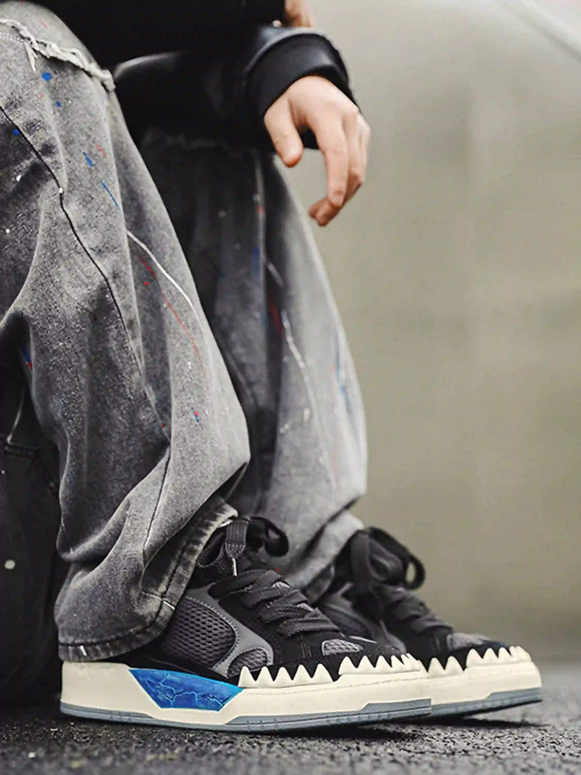 Disguisen Street Rapper Dinosaur Sneakers