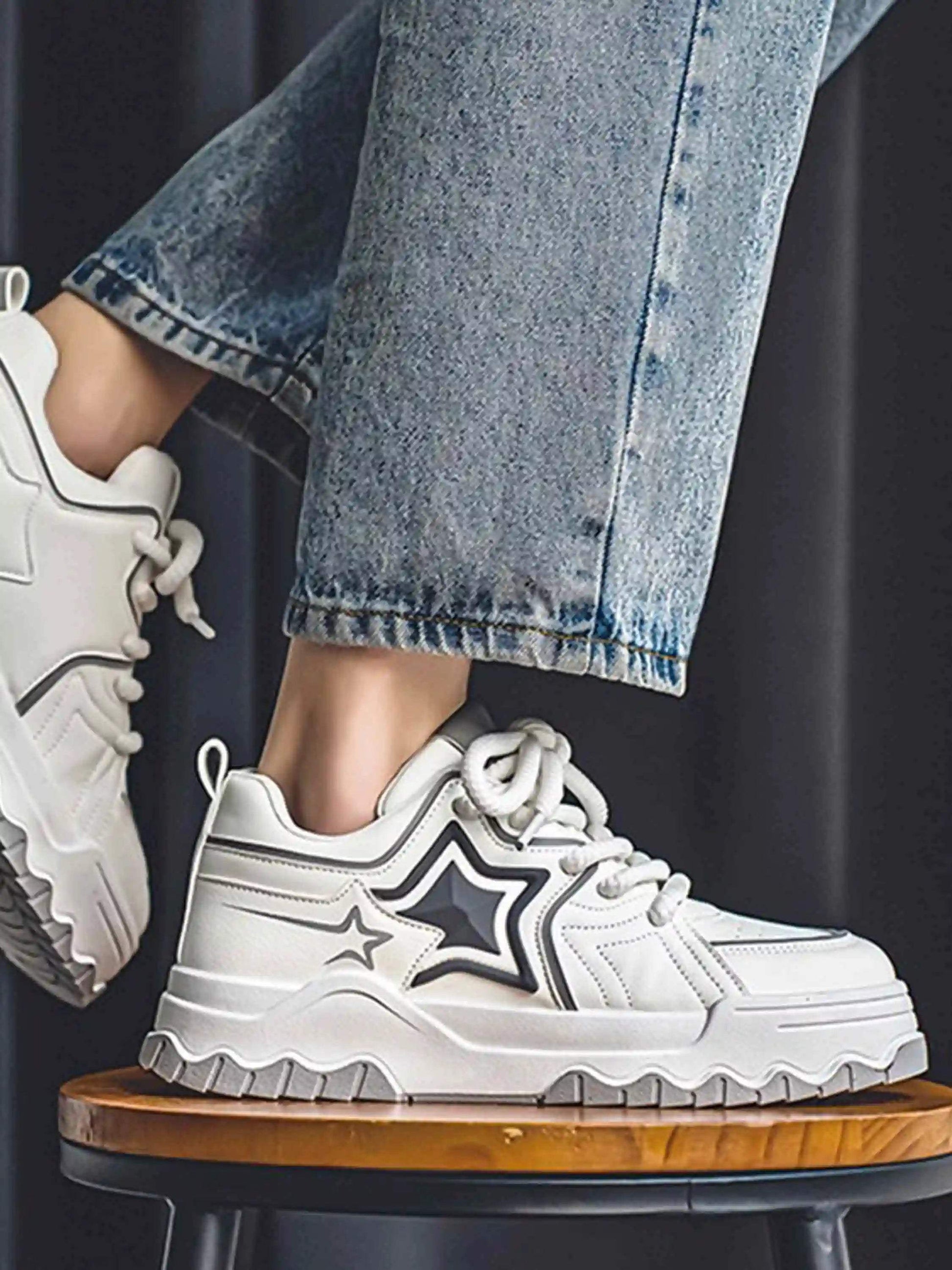 Disguisen Street Style Star Thick-Soled Sneakers