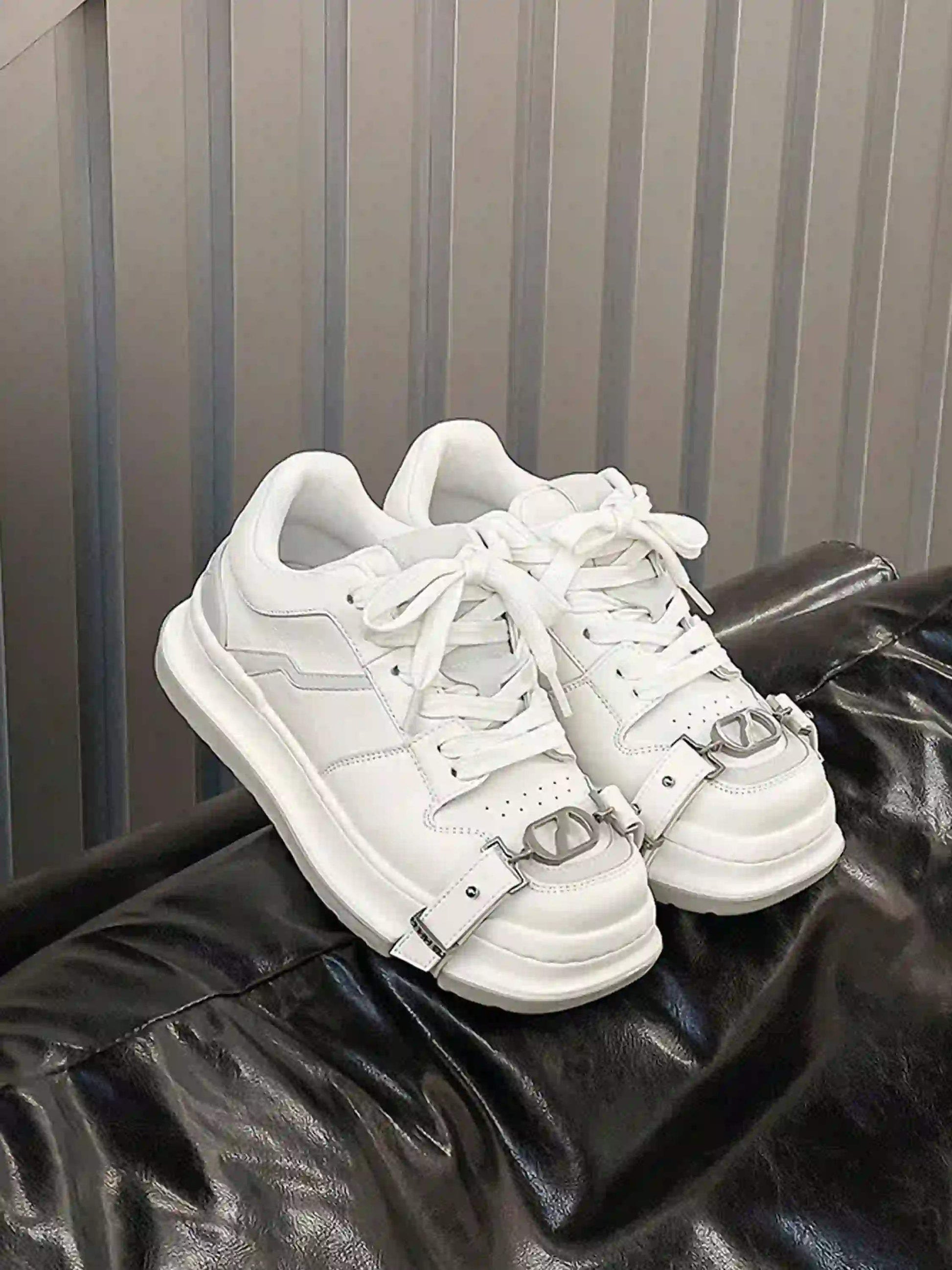 Disguisen Street Lace-Up Low-Top Square Toe Sneakers