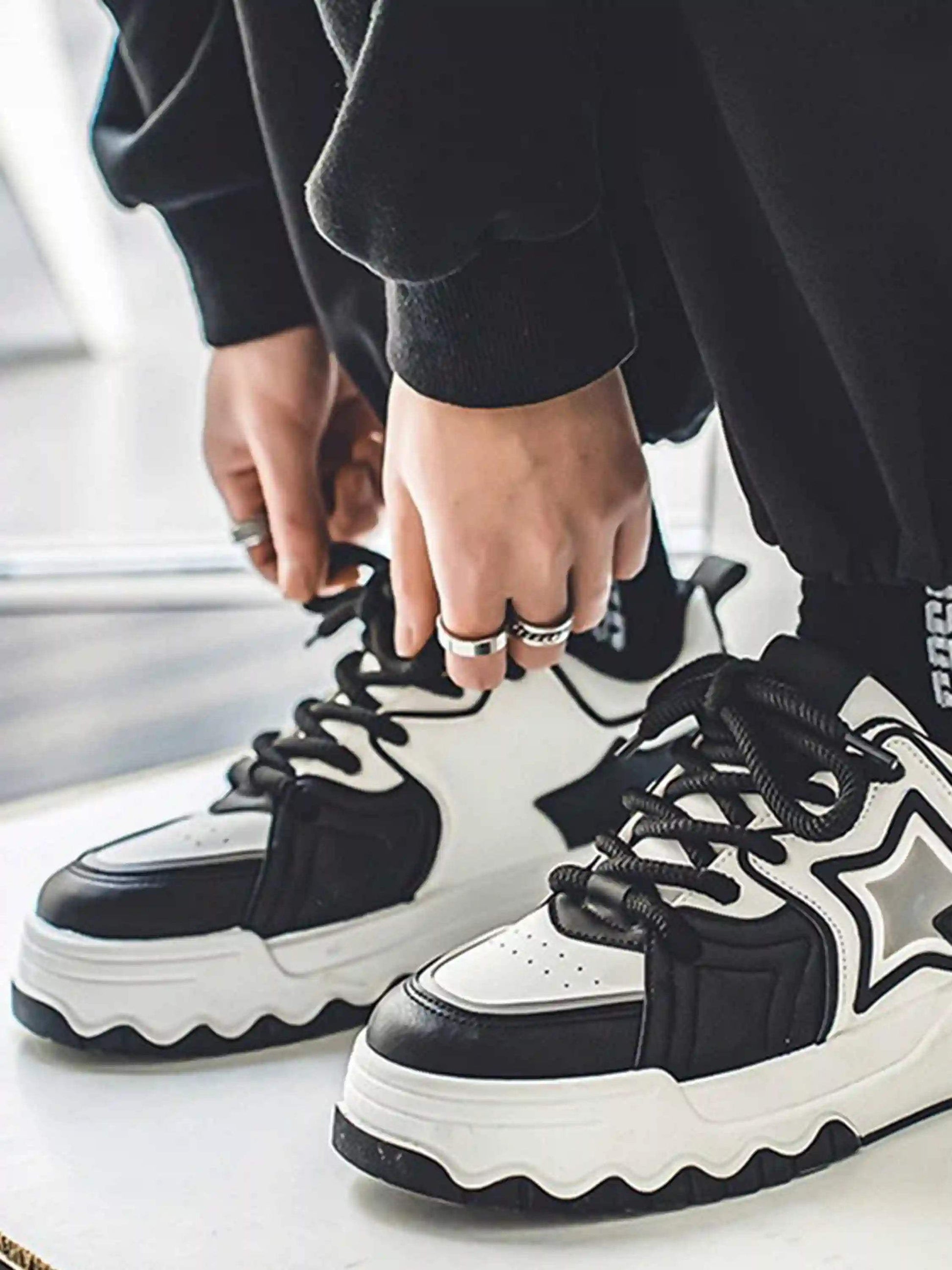 Disguisen Street Style Star Thick-Soled Sneakers