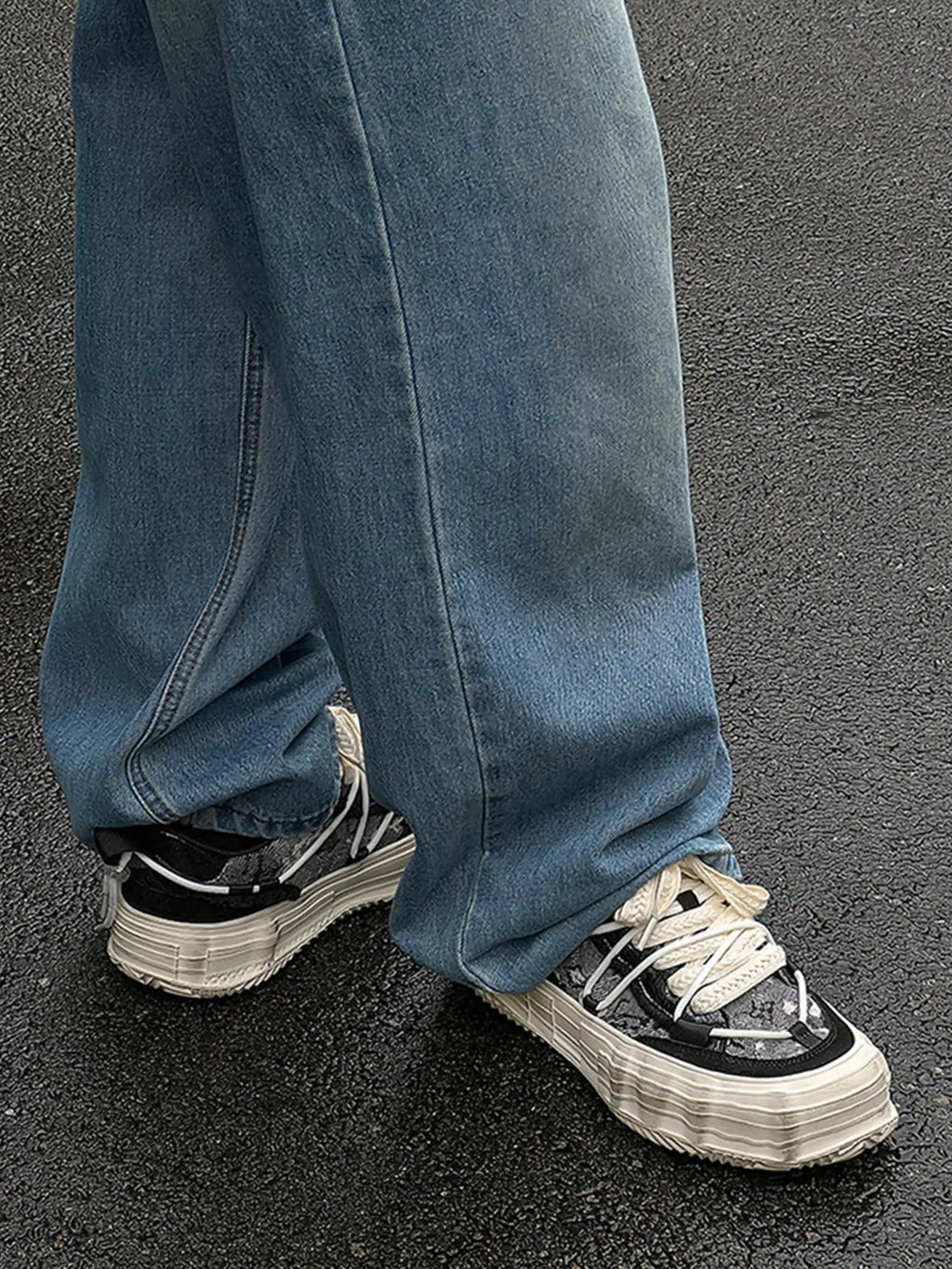 Disguisen Vintage Thick Sole Dissolved Sneakers