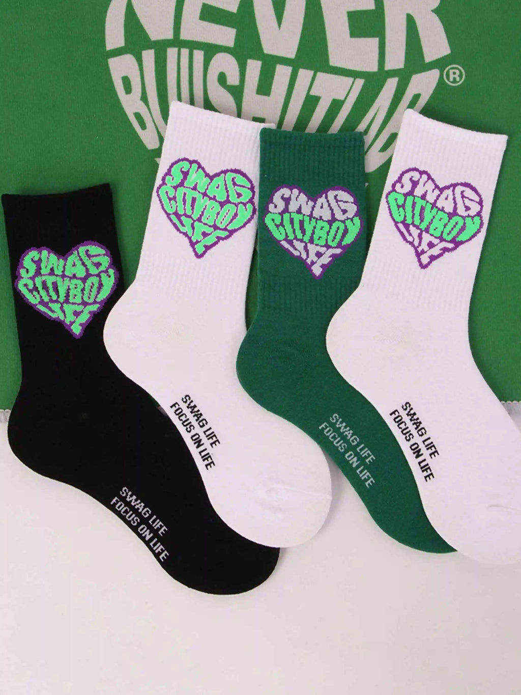 Disguisen American Style Heart Letter Skateboard Socks