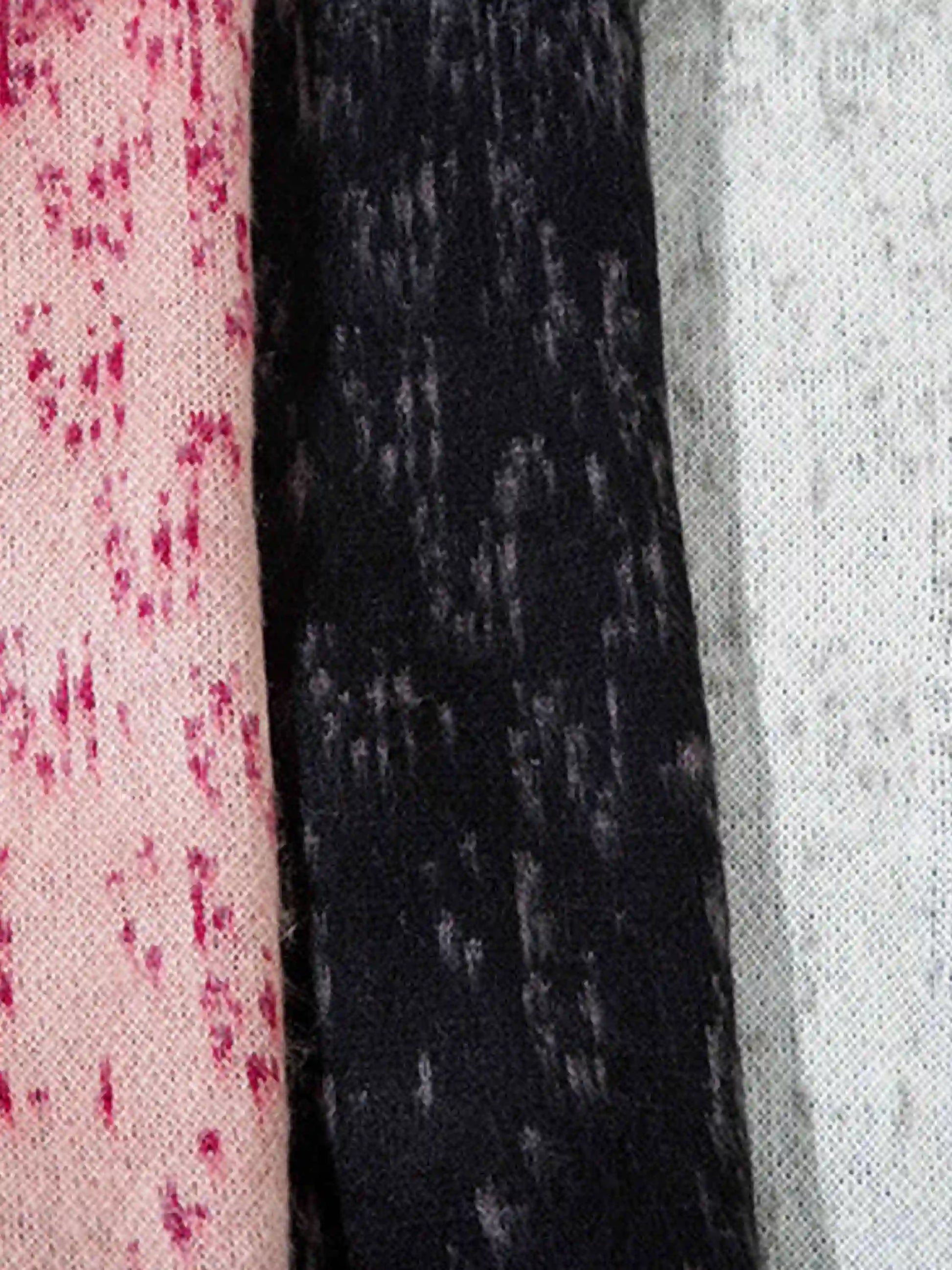 Disguisen Contrast Color Cross Sweater