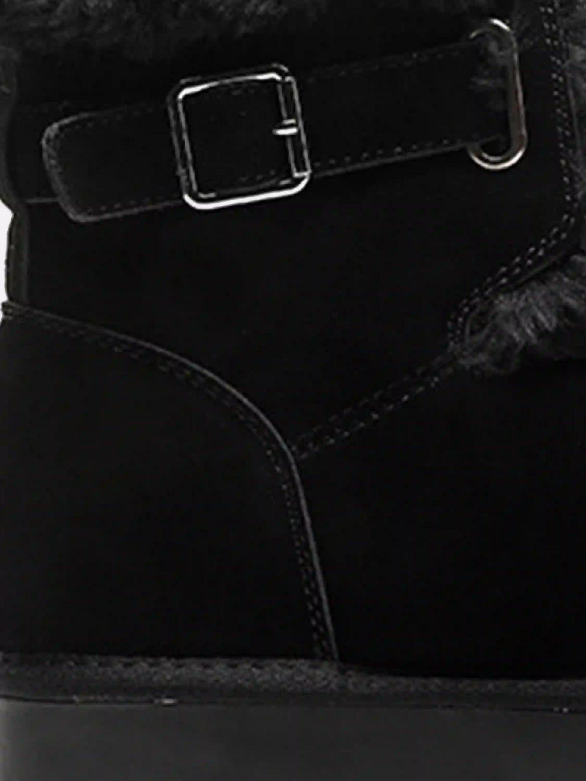 Disguisen Fleece Button Boots