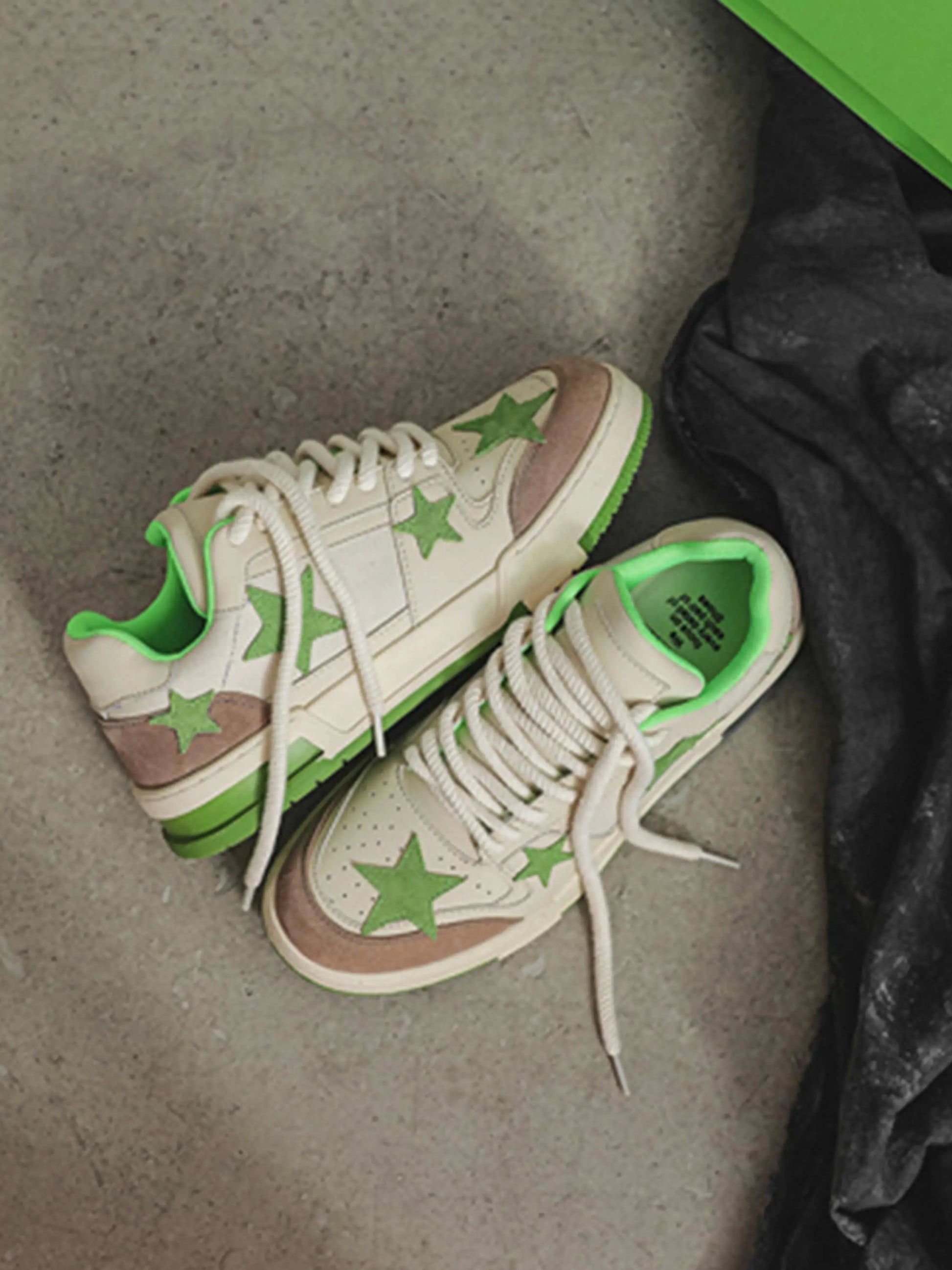 Disguisen Vintage Star Sneakers