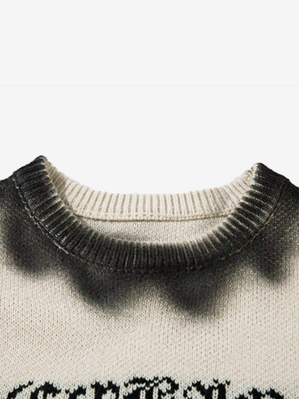 Disguisen High Street Spray-Painted Hole Round Neck Sweater