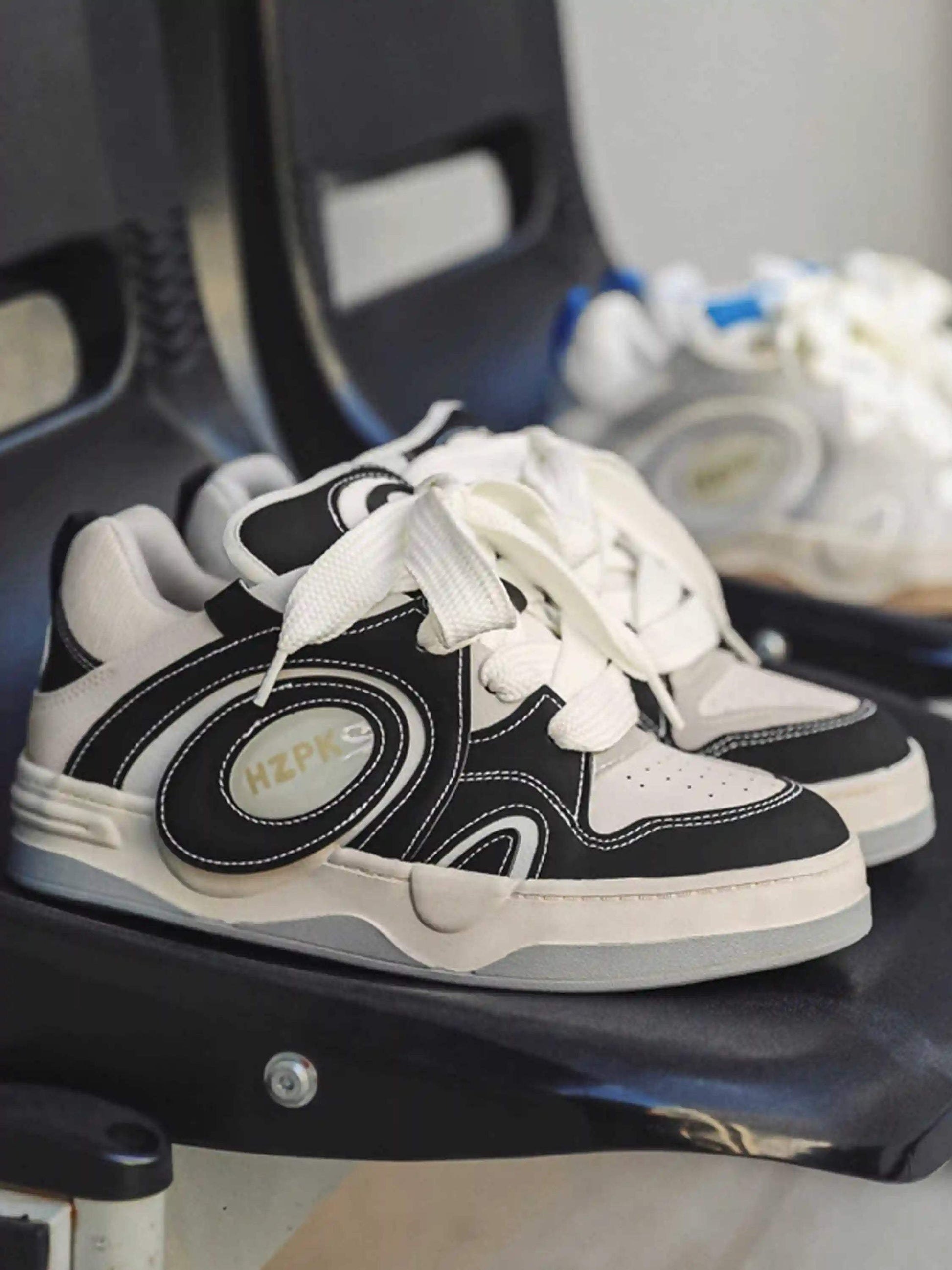 Disguisen Personalized American Hip-Hop Bread Shoes