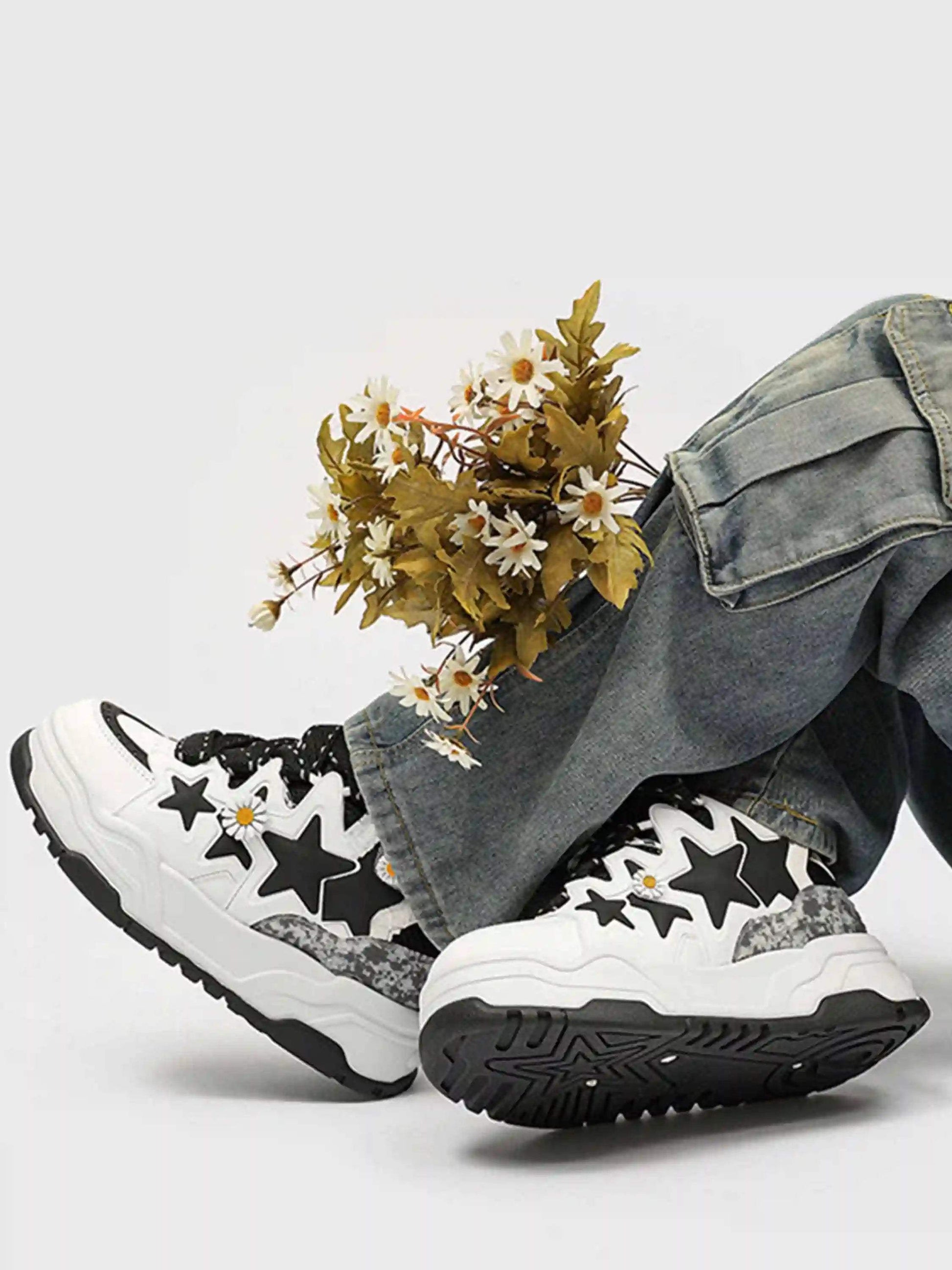 Disguisen Street Daisy Thick-Soled Sneakers