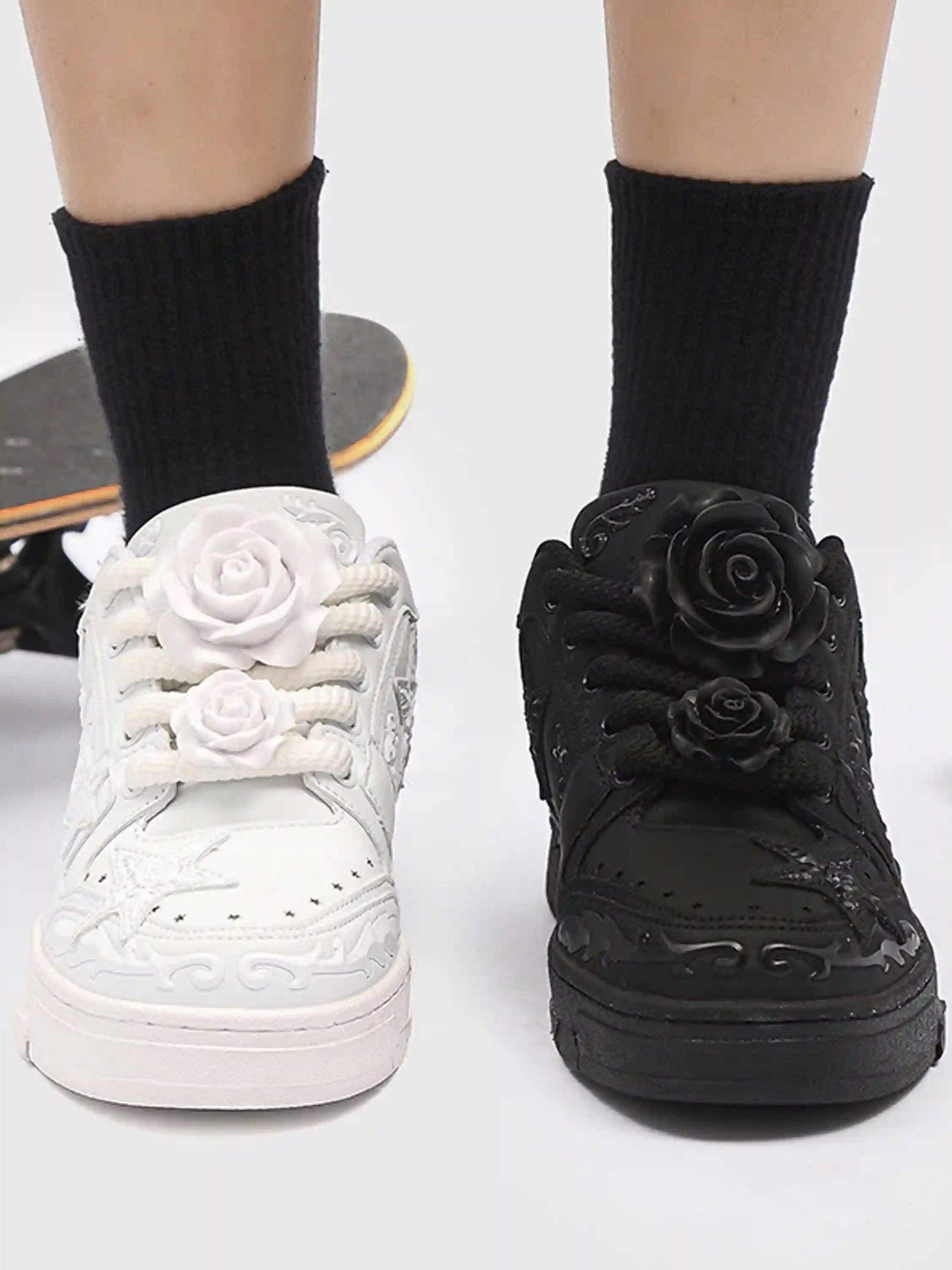 Disguisen Hip-Hop Star Embossed Sneakers