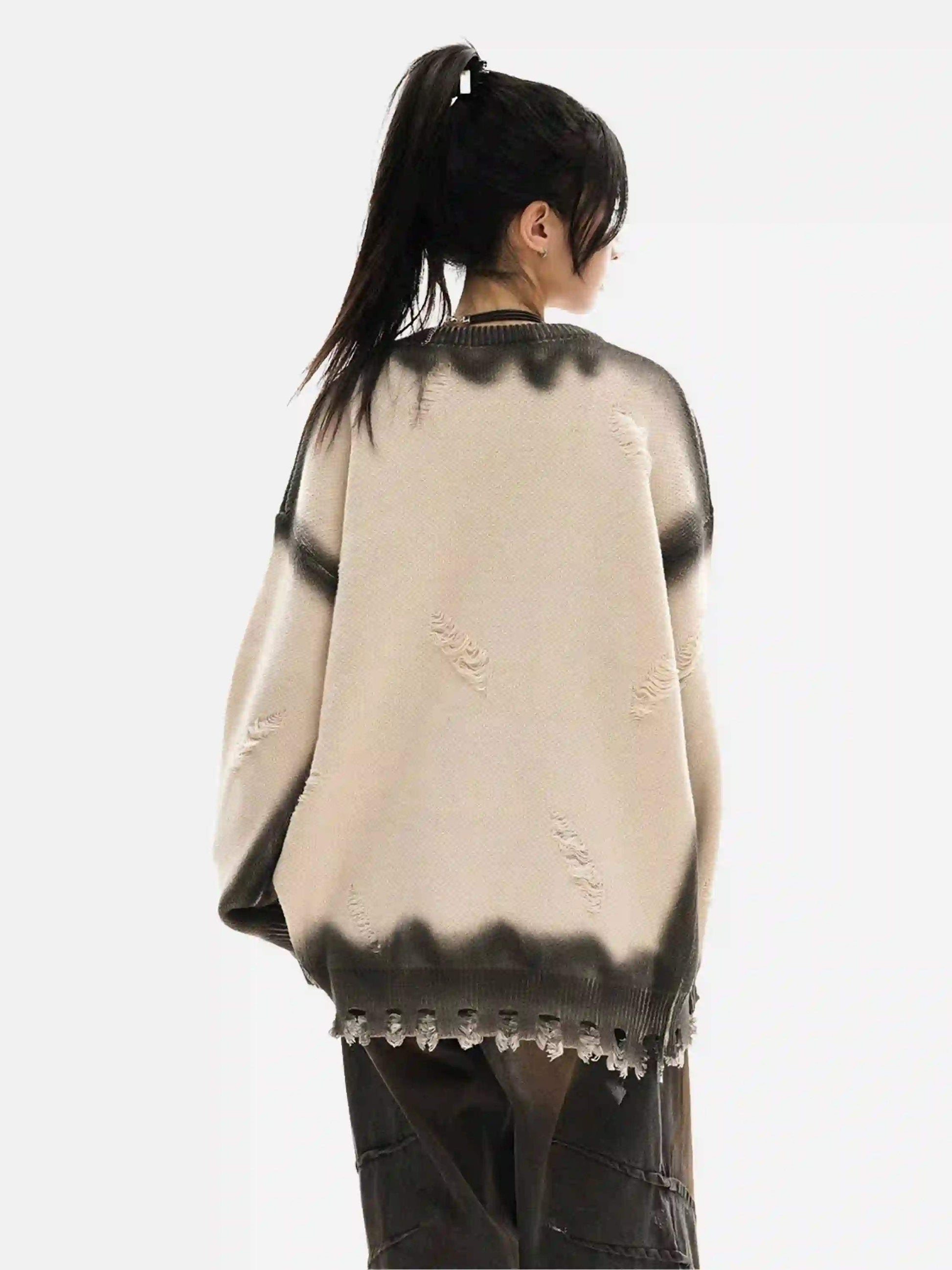 Disguisen High Street Spray-Painted Hole Round Neck Sweater