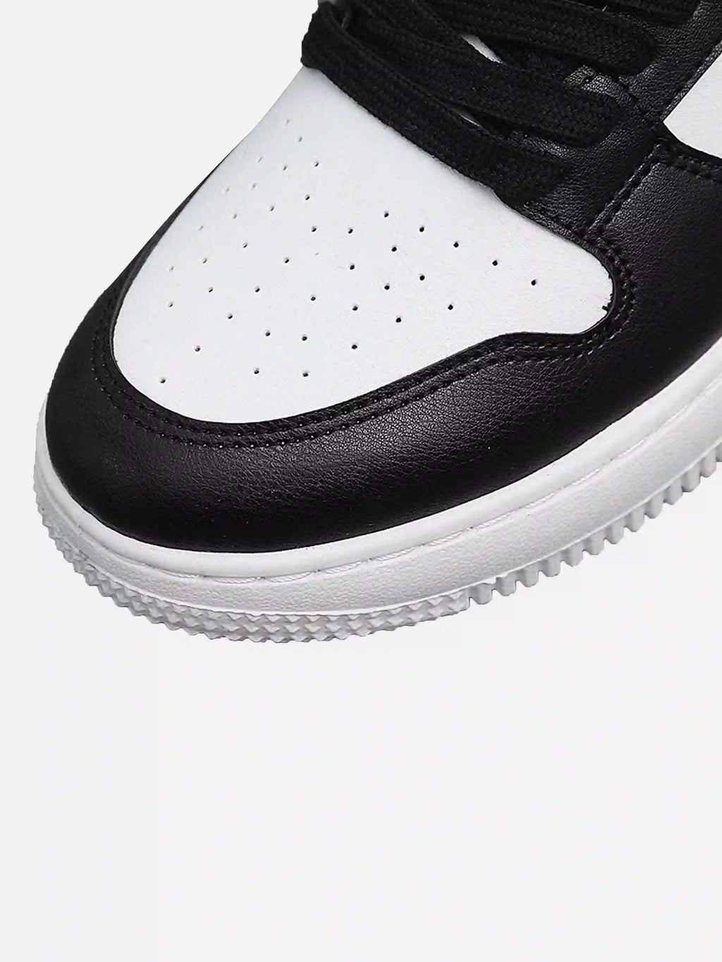Disguisen High Street Star Matte Sneakers