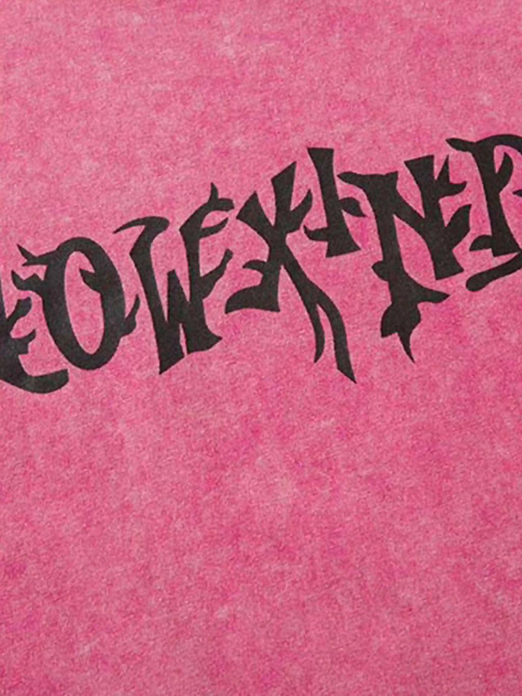T-shirt déchiré avec ailes de crâne et motif hip-hop américain