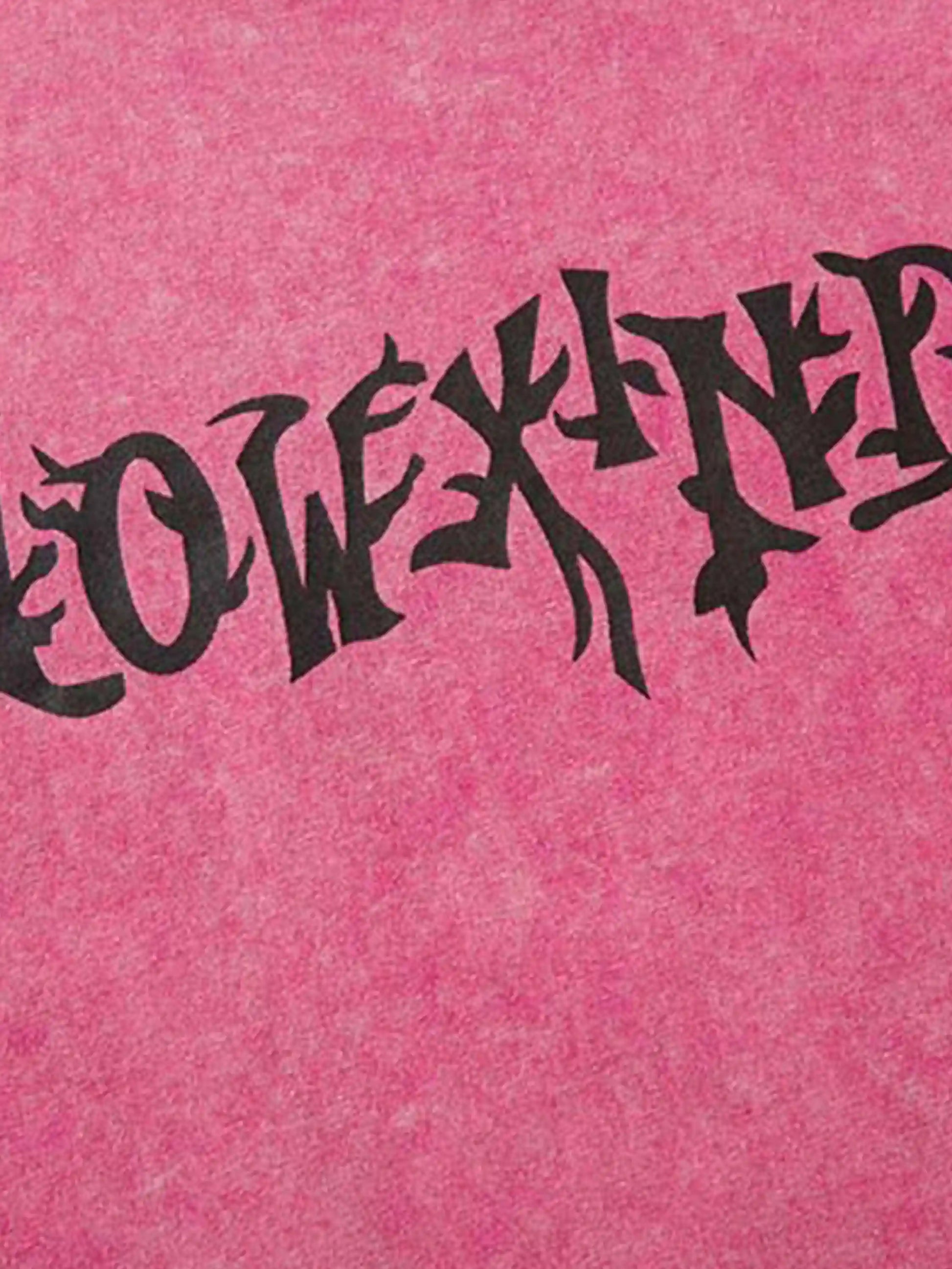 T-shirt déchiré avec ailes de crâne et motif hip-hop américain