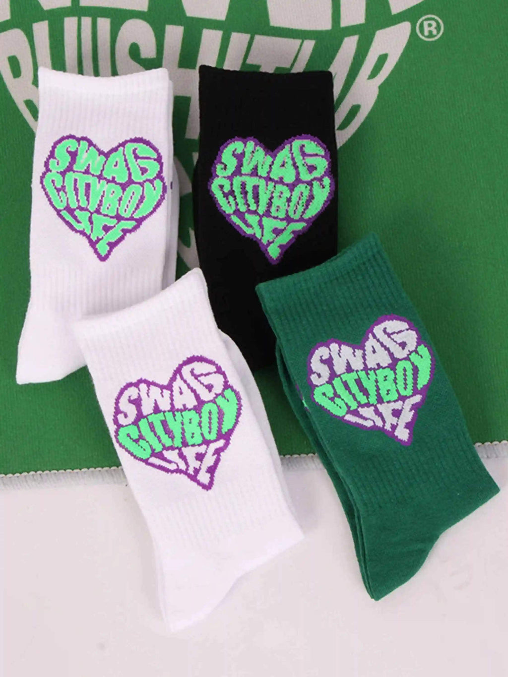 Disguisen American Style Heart Letter Skateboard Socks