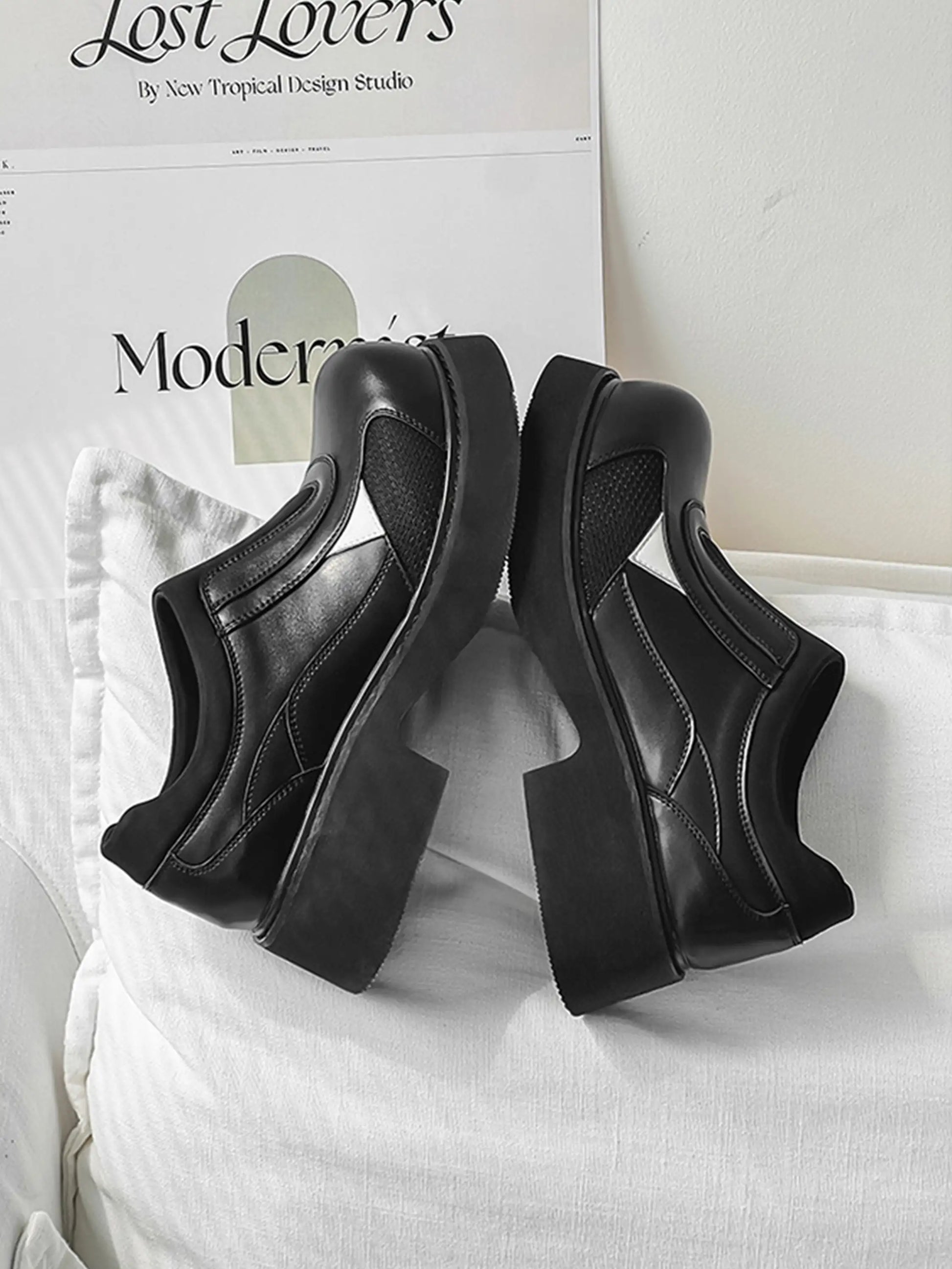 Disguisen Vintage Slip-on Shoes