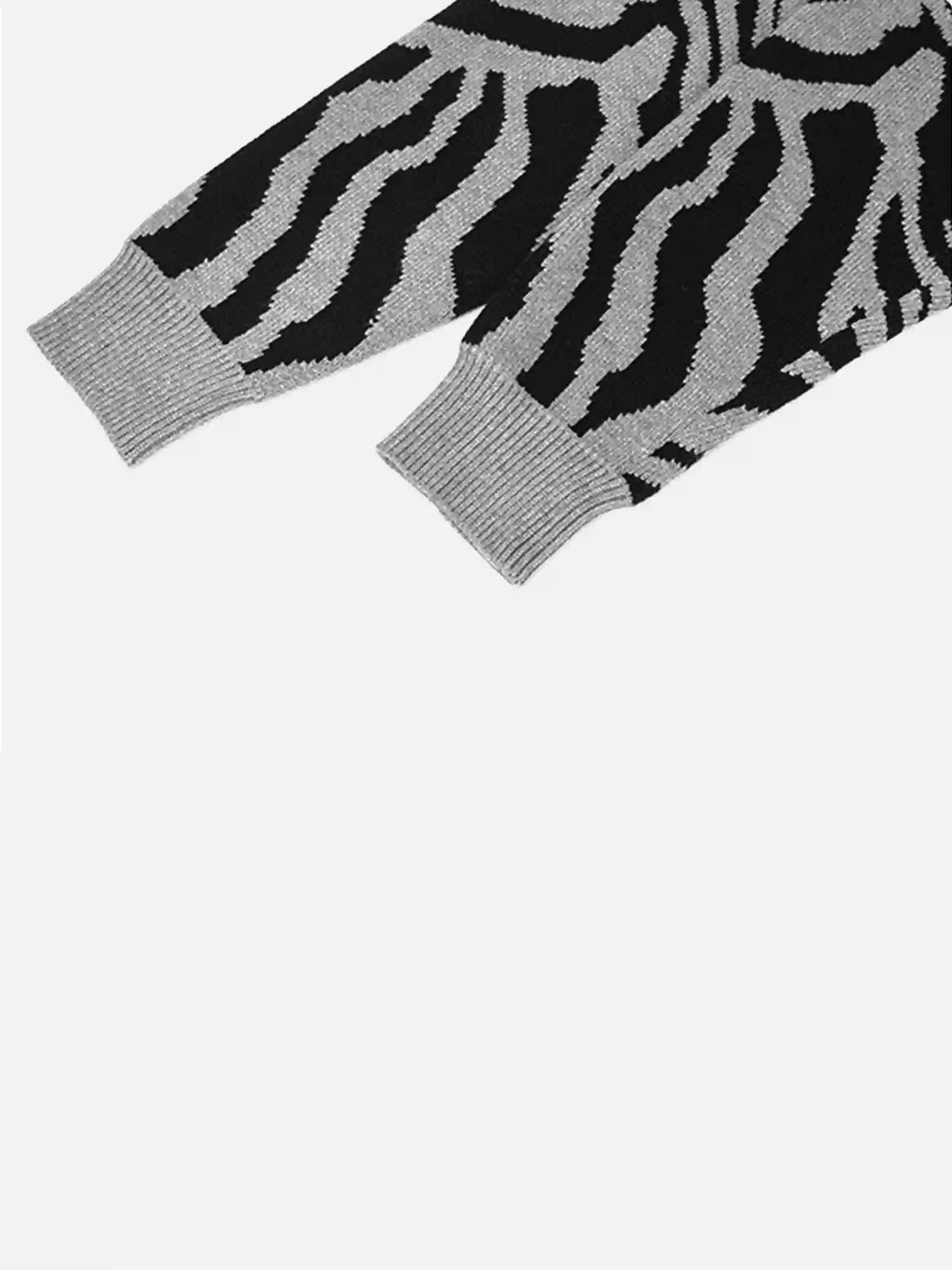 Disguisen Ripped Zebra Pattern Sweater