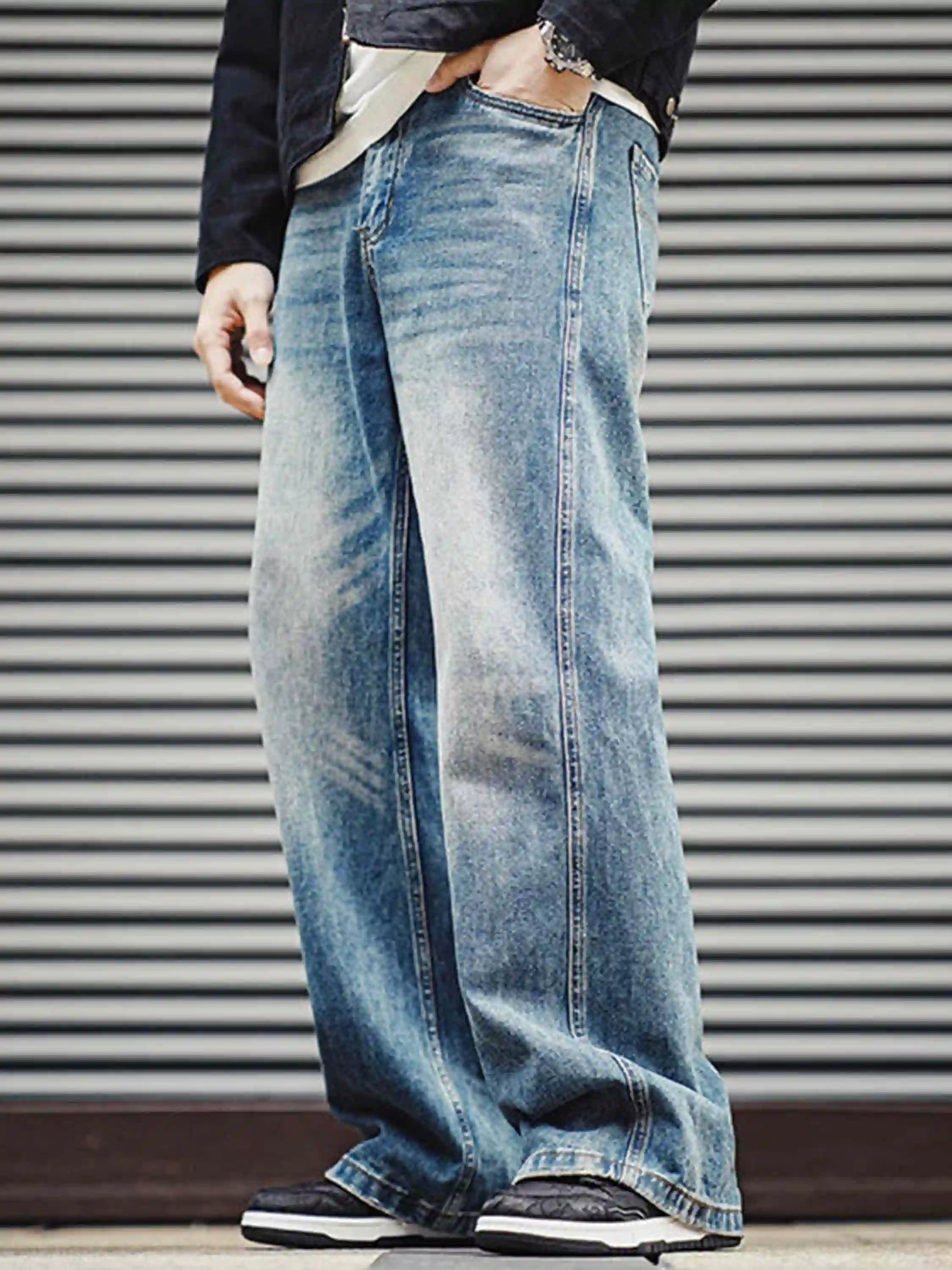 Disguisen Vintage Dragon Pattern Sneakers