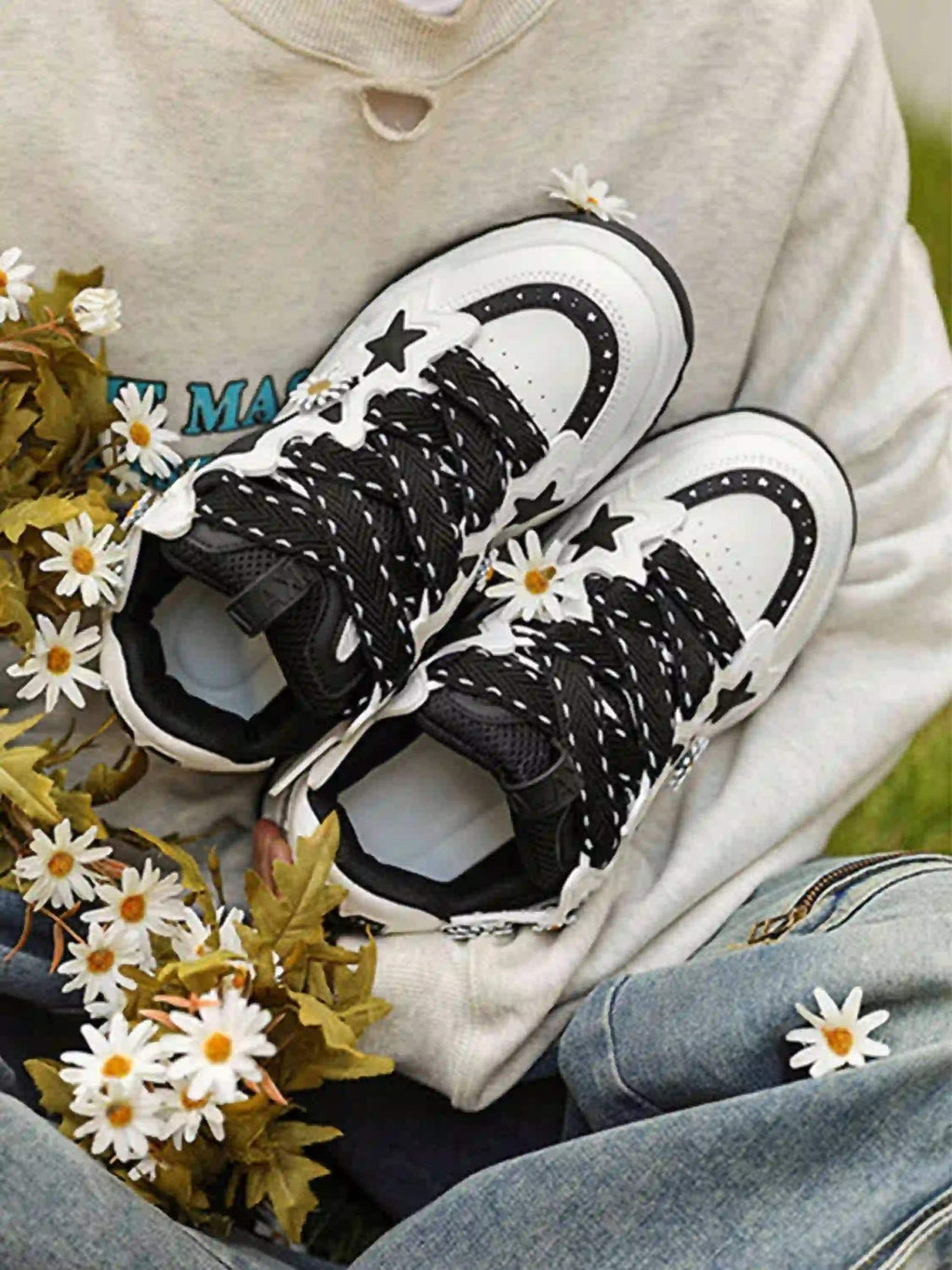 Disguisen Street Daisy Thick-Soled Sneakers