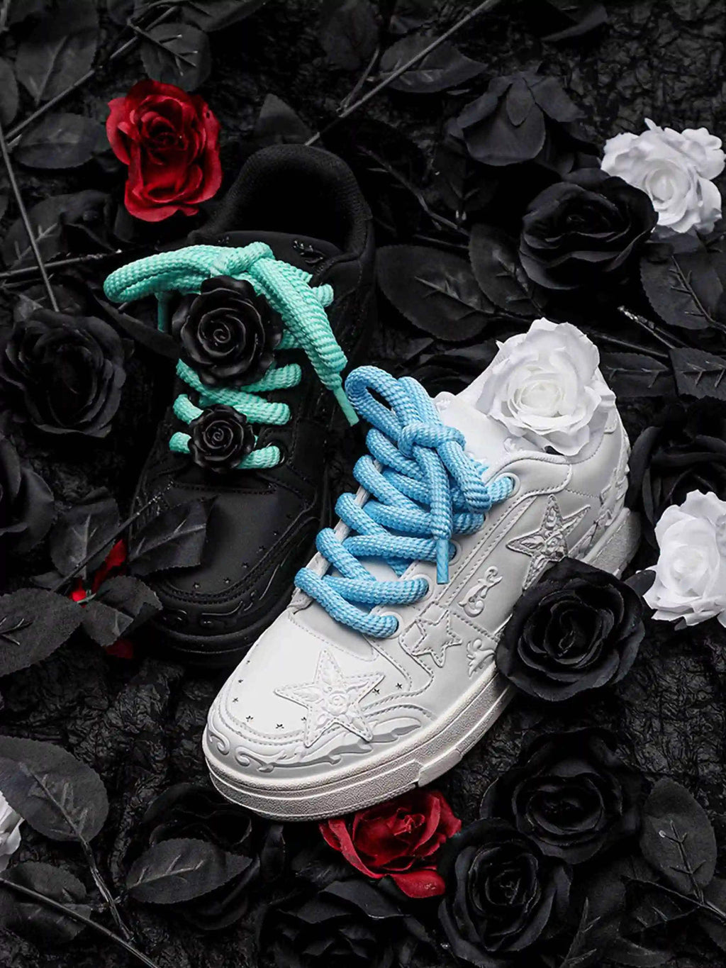 Disguisen Hip-Hop Star Embossed Sneakers