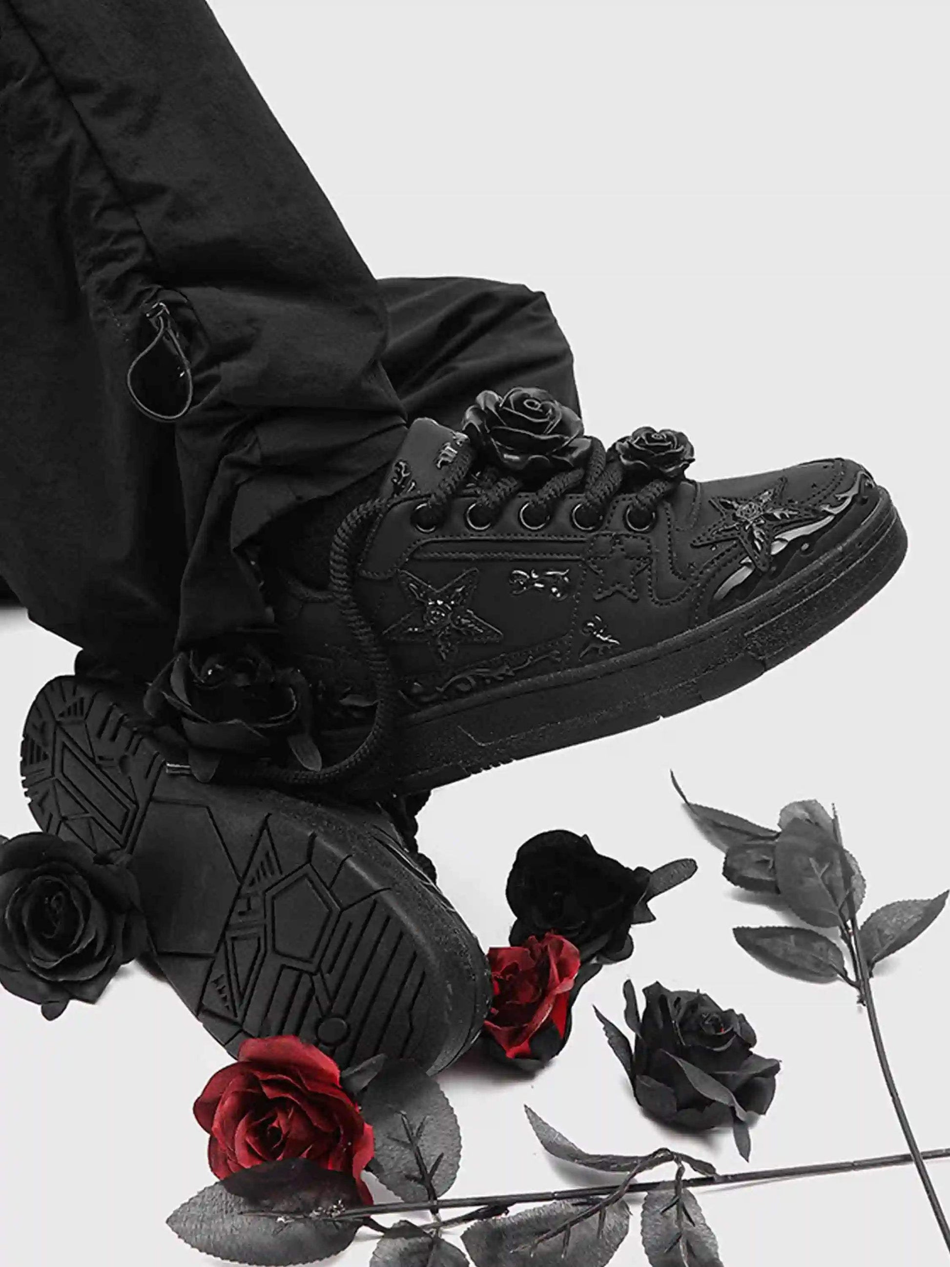 Disguisen Hip-Hop Star Embossed Sneakers