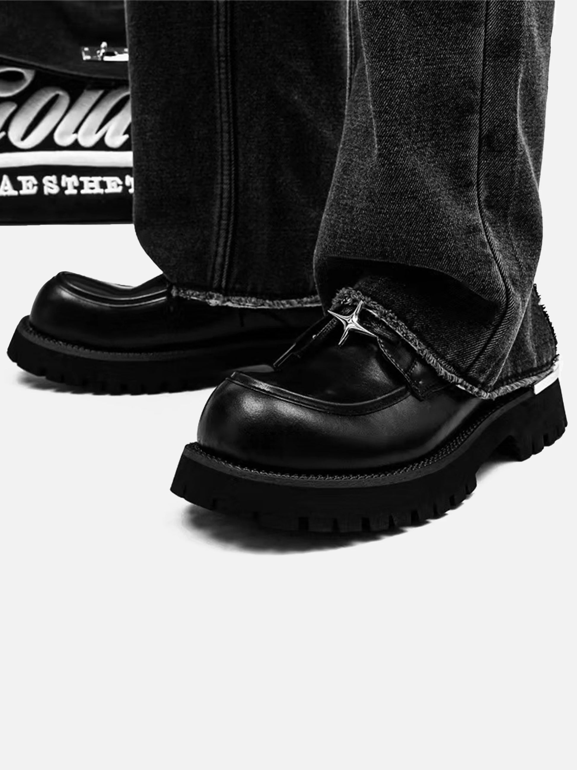 Four-pointed Star Strap Loafer