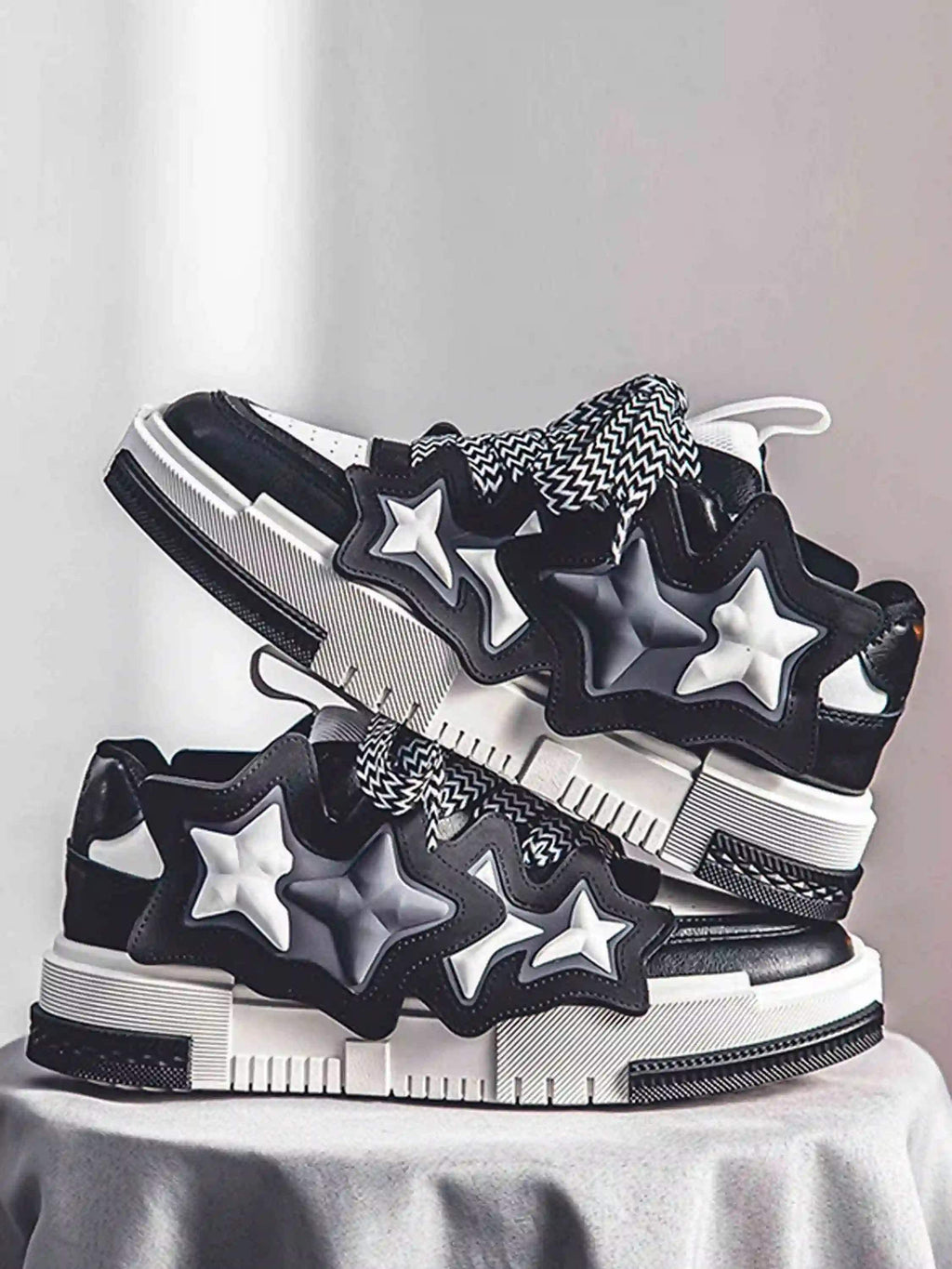 Disguisen Versatile Thick-soled Sneakers