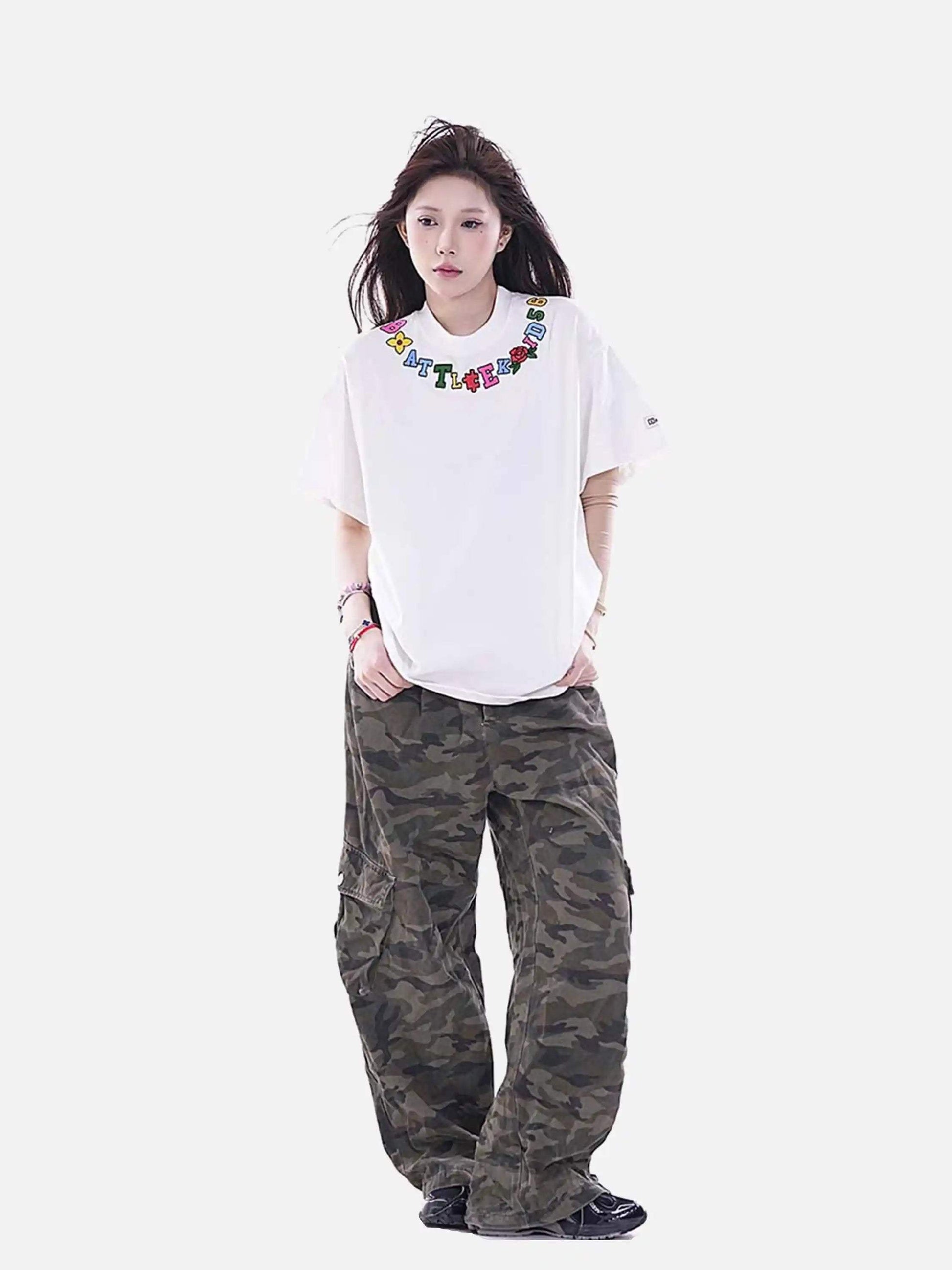 Disguisen Colorful Letter Embroidered T-Shirt