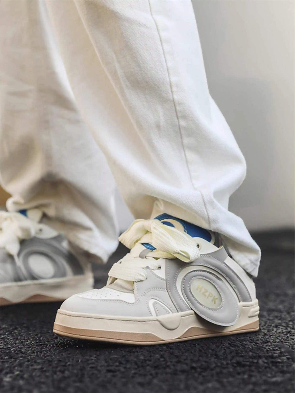 Disguisen Personalized American Hip-Hop Bread Shoes