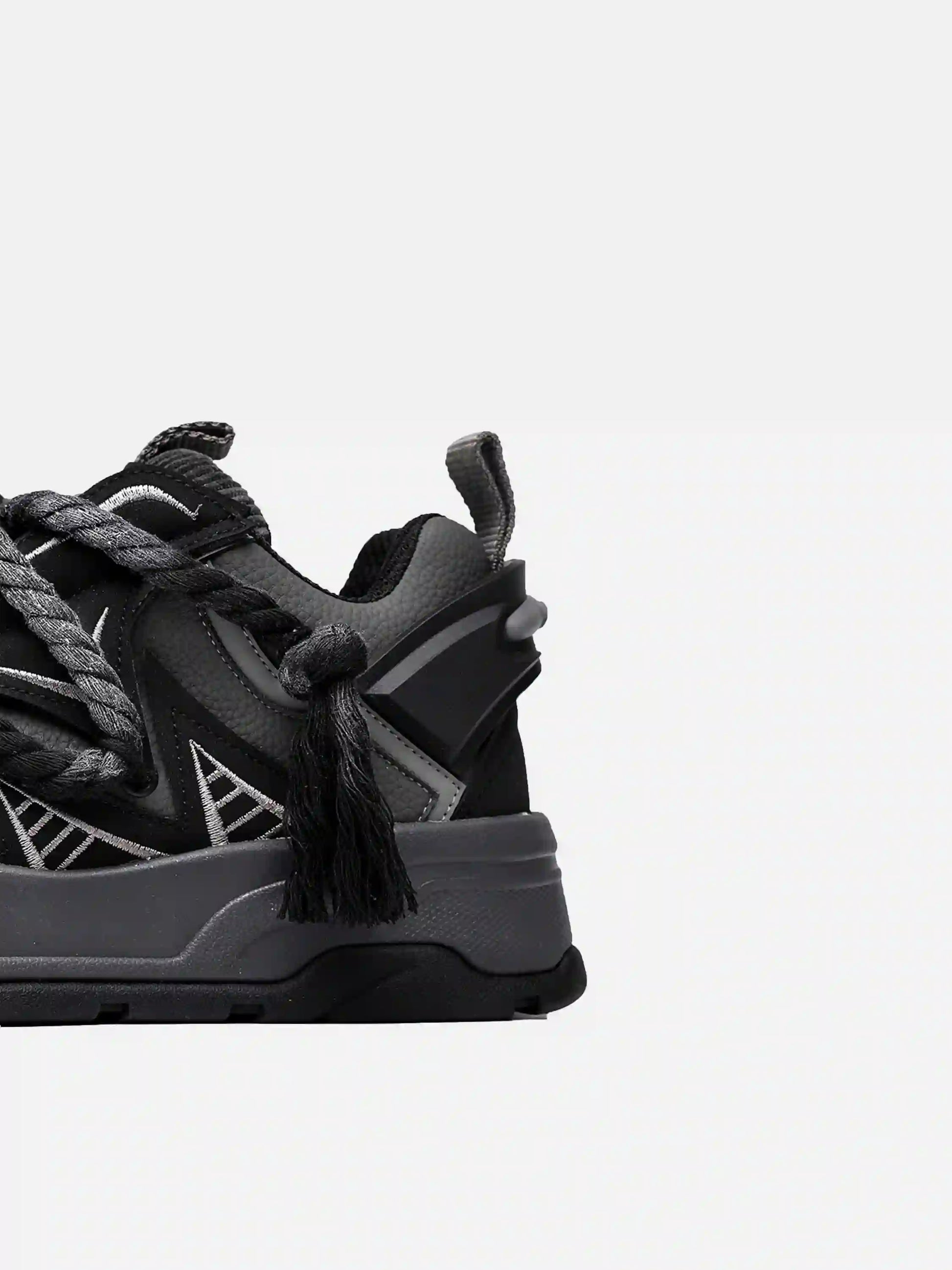 Disguisen Vintage Black Warrior Sneakers