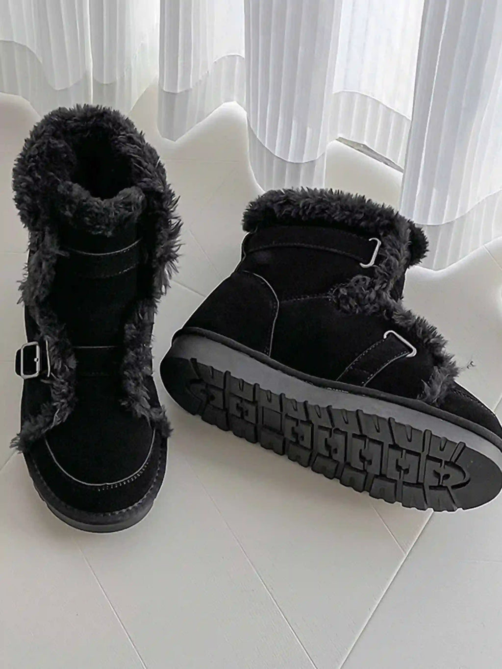 Disguisen Fleece Button Boots