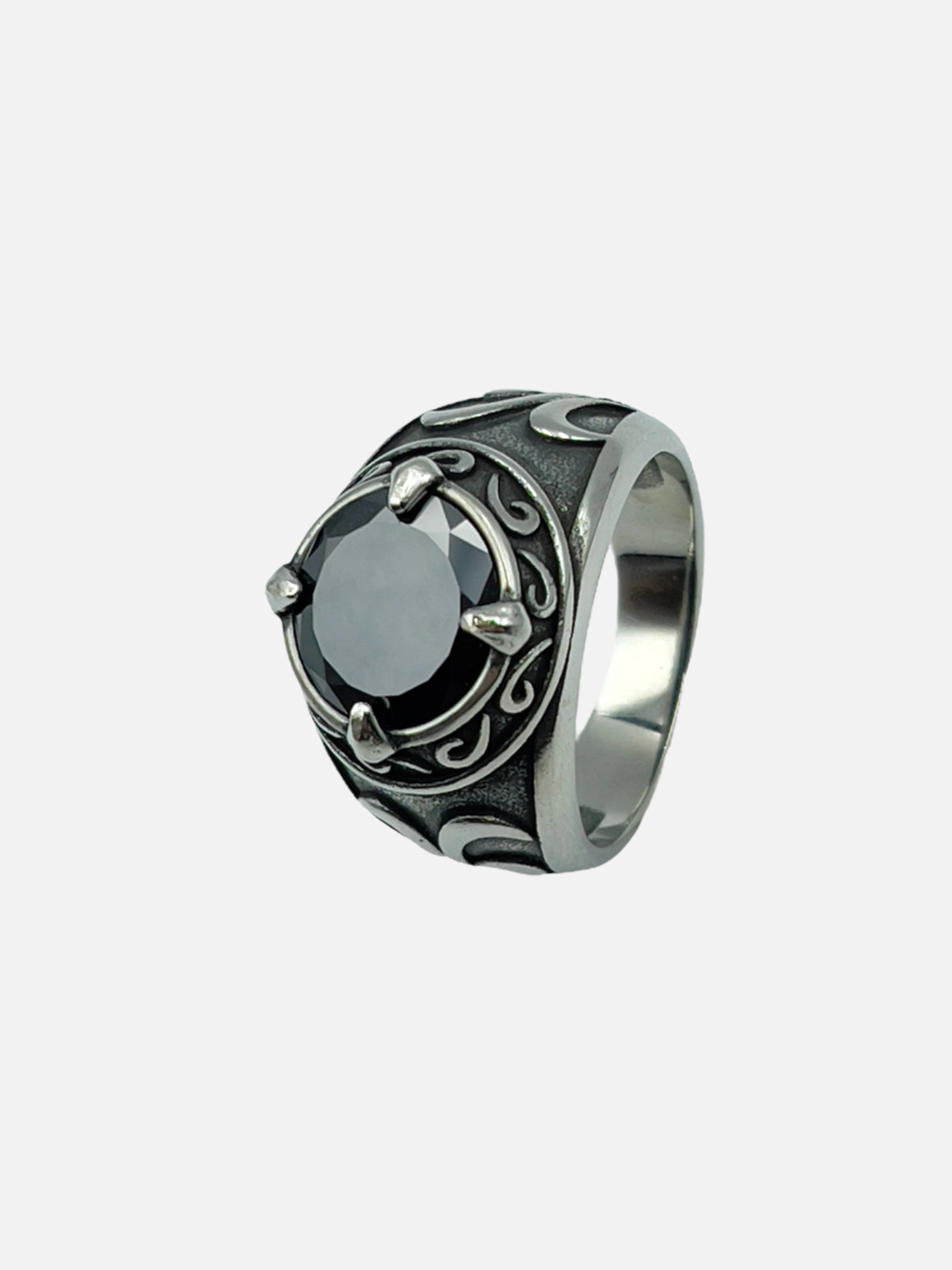 Vintage Gemstone Engraved Ring
