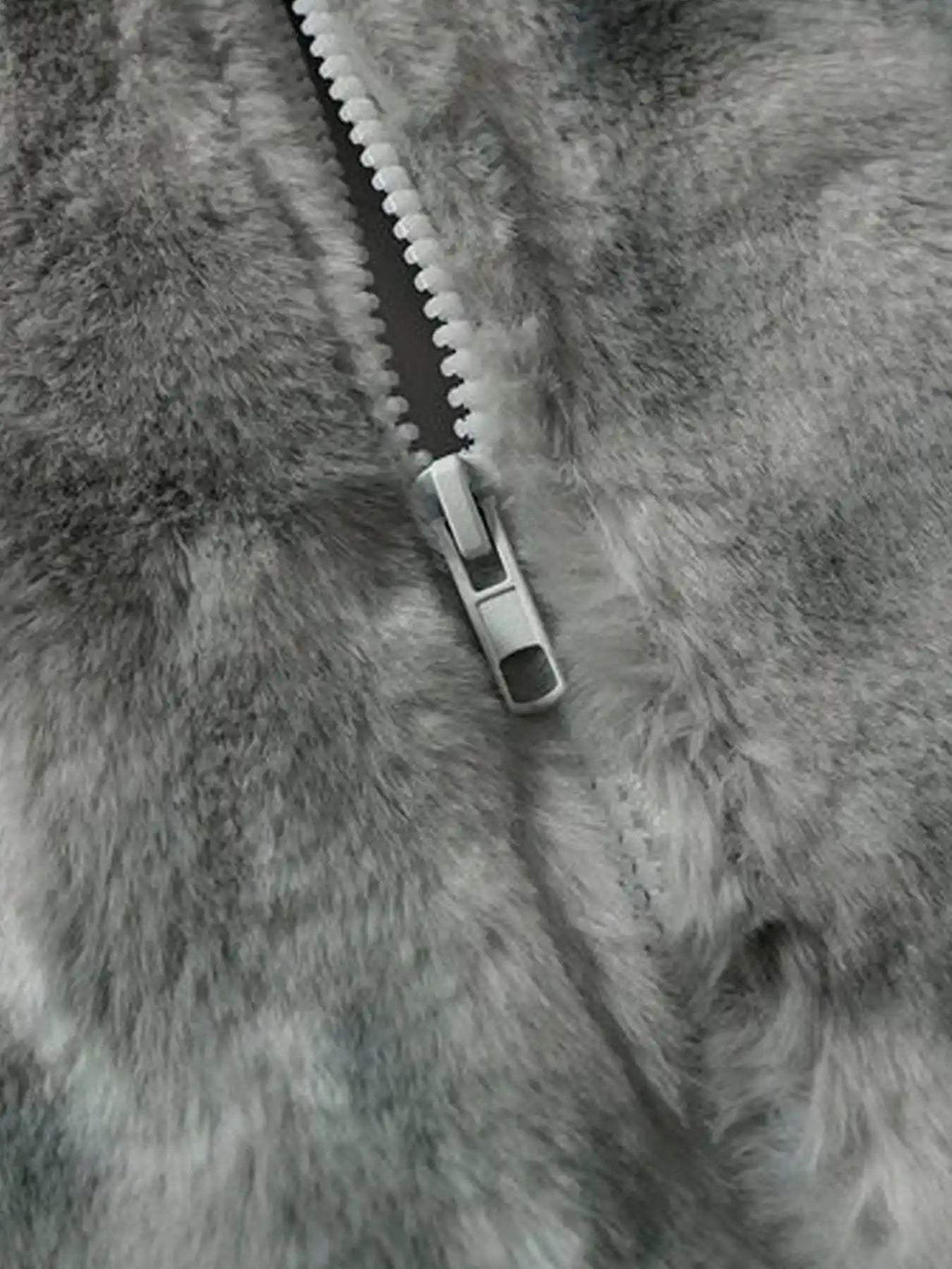 Disguisen Gradient Plush Cross Embroidered Lambswool Coat-1049