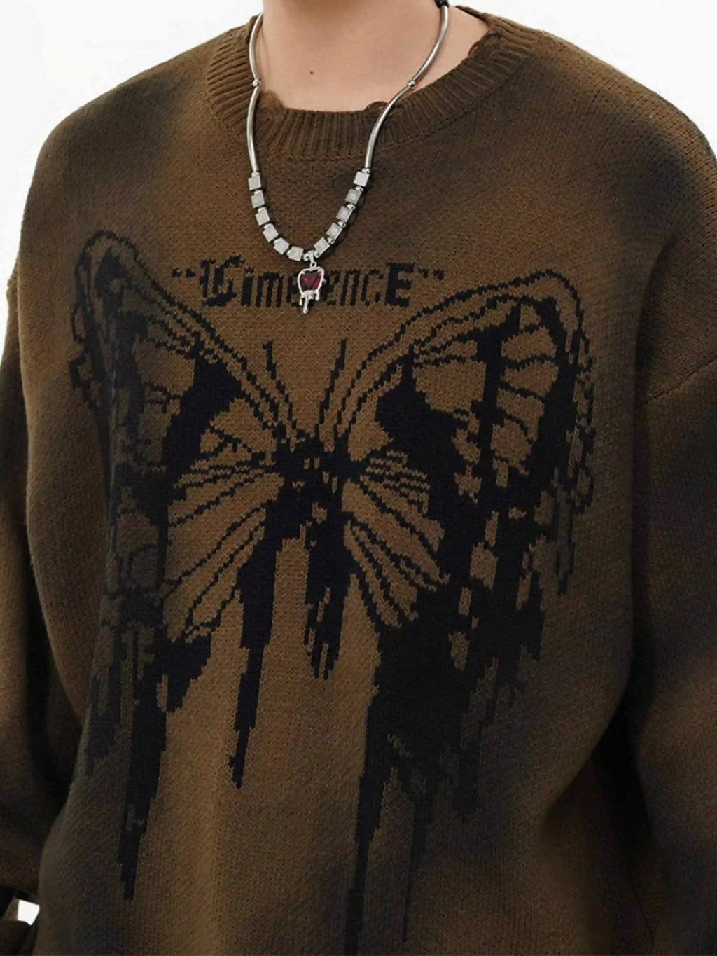 Disguisen Hip-Hop Lazy Style Butterfly Jacquard Ripped Sweater