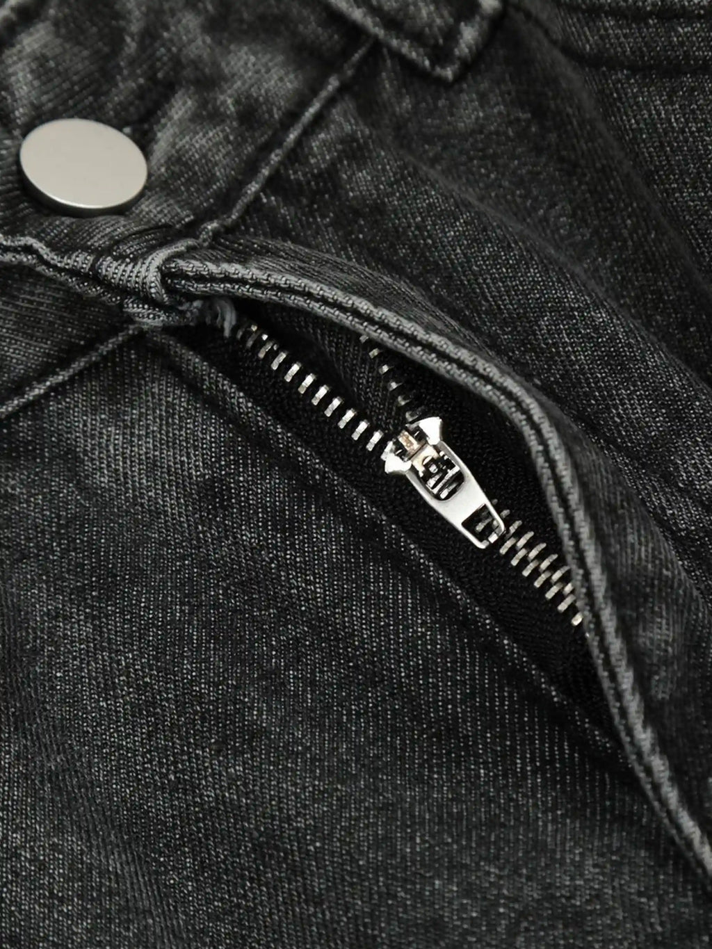 Distressed Star Patch Jeans