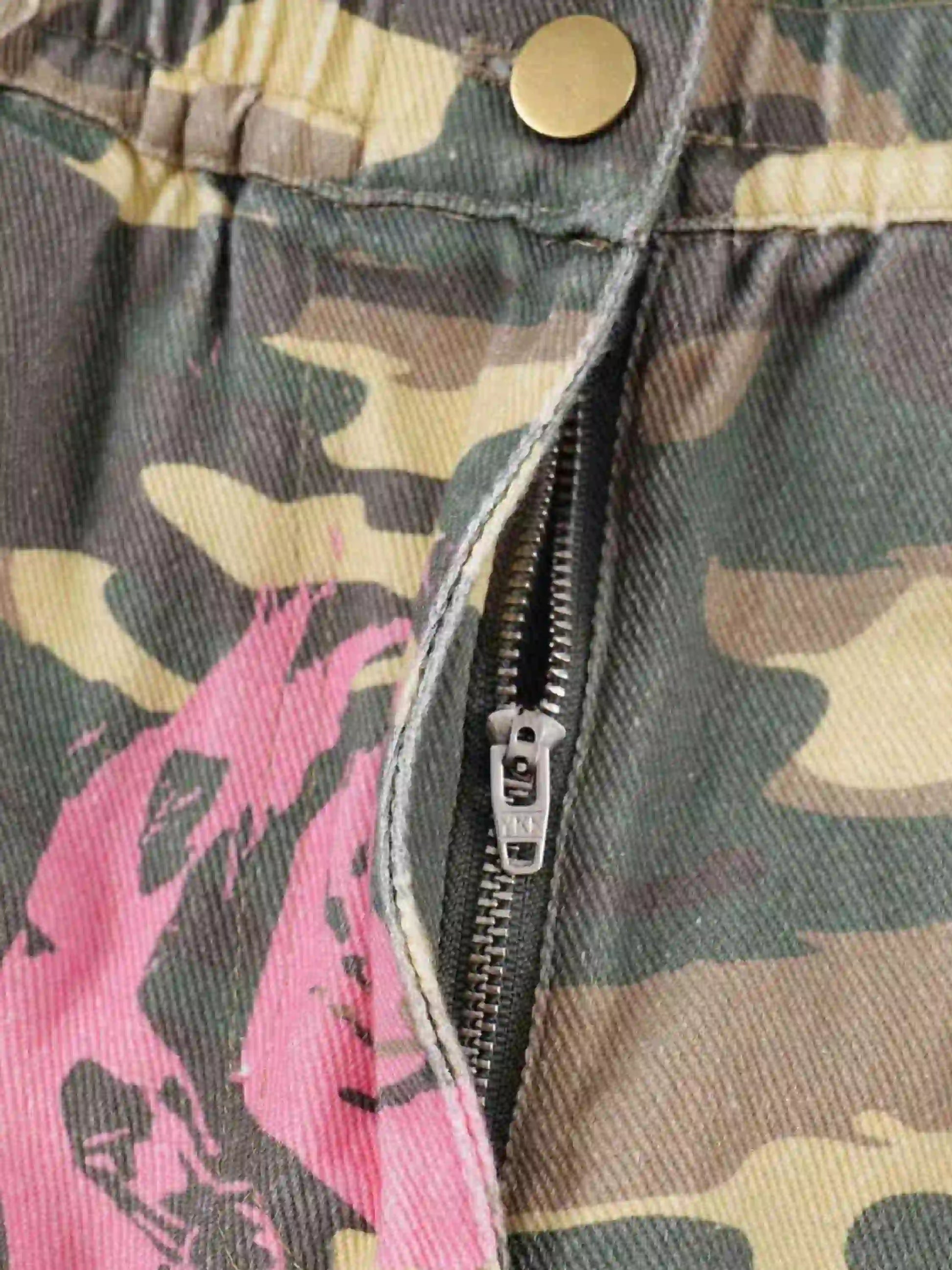 Disguisen Hip-Hop Camouflage Cargo Pants with Multi-Pockets
