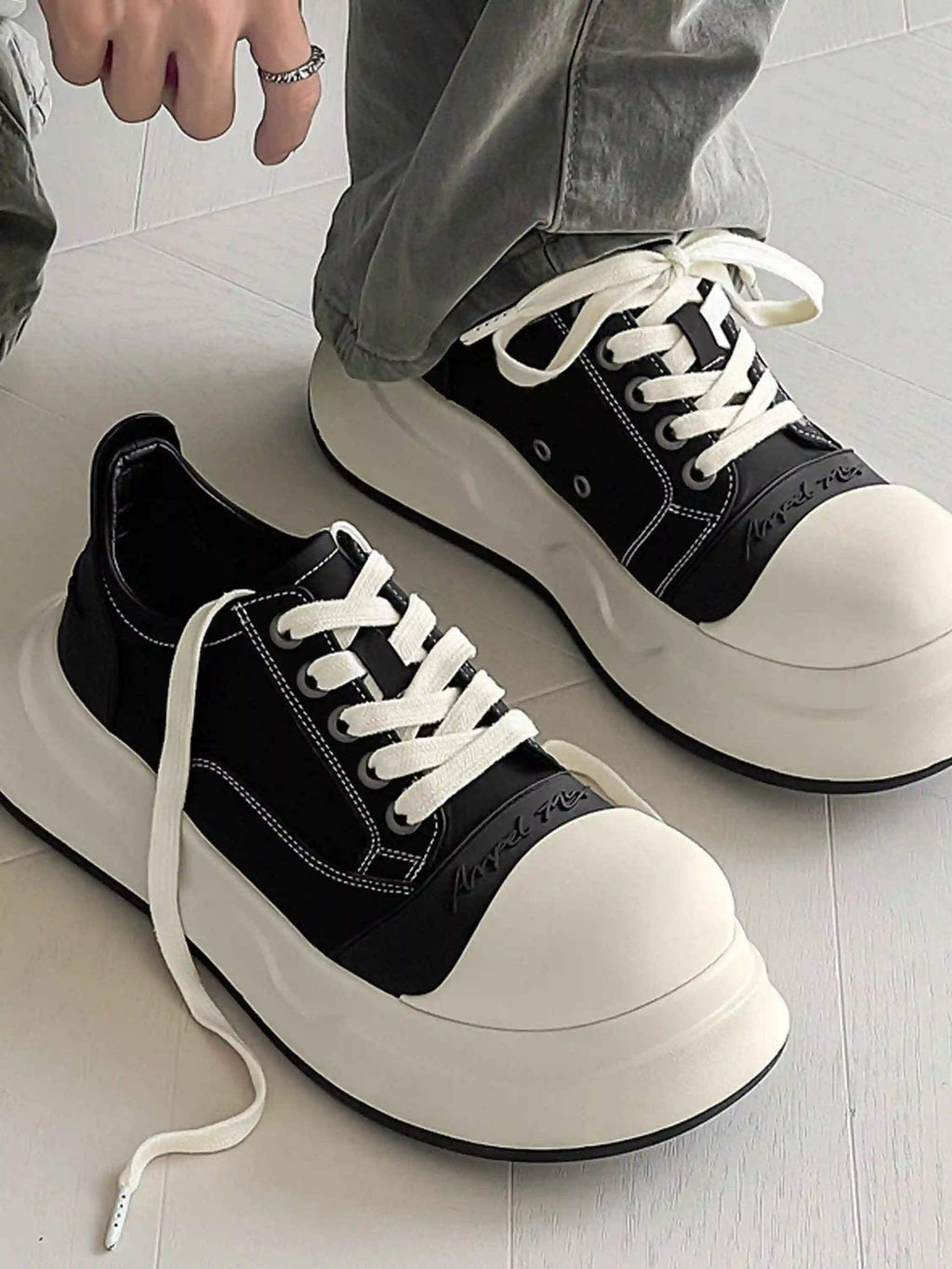 Disguisen Street Mickey Ugly Cute Thick-Soled Sneakers