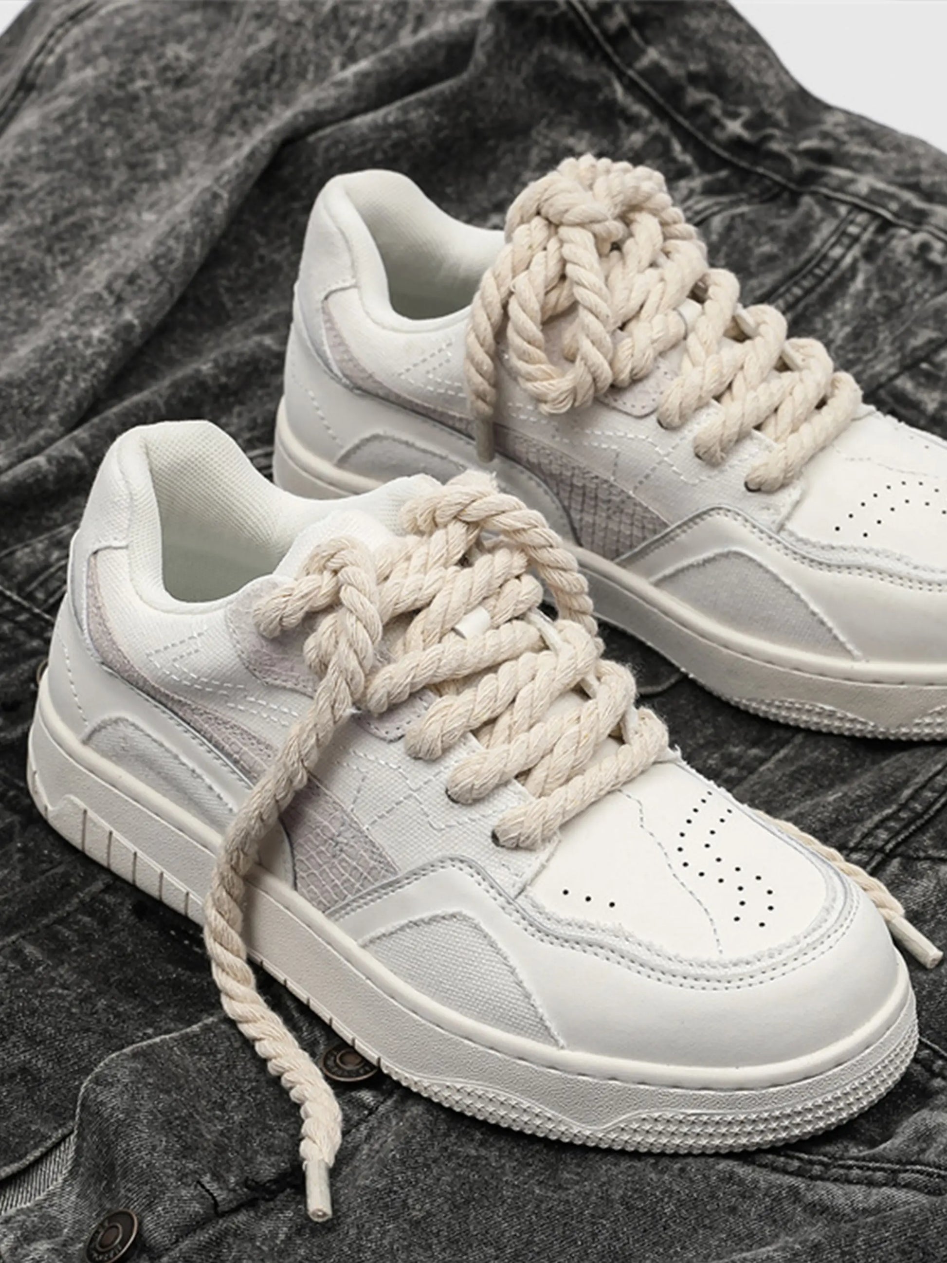 Disguisen Vintage Rope Design Patch Sneakers