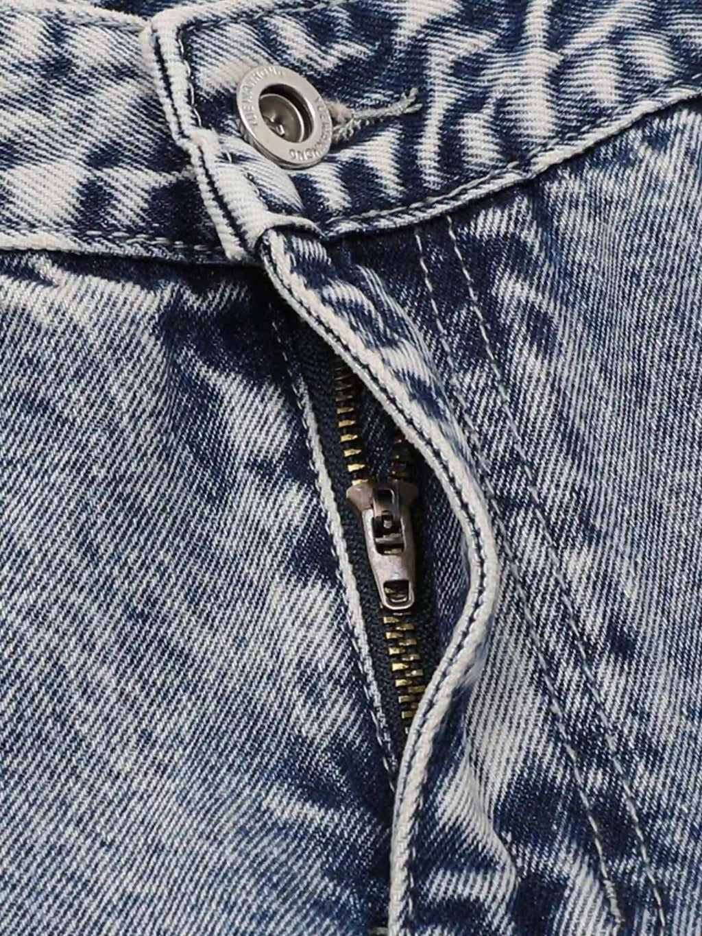 Thorn Chain Embroidered Jeans