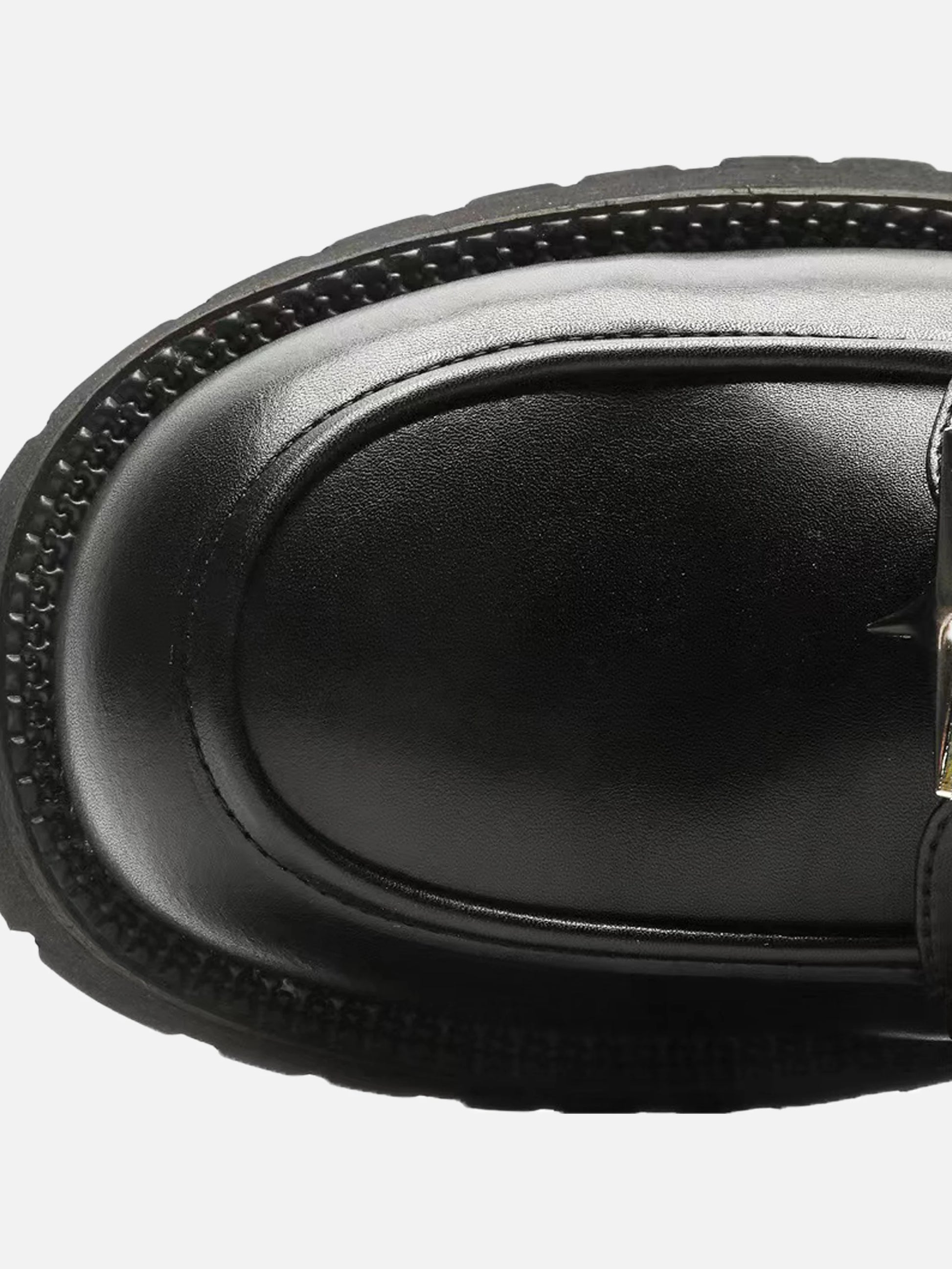 Four-pointed Star Strap Loafer