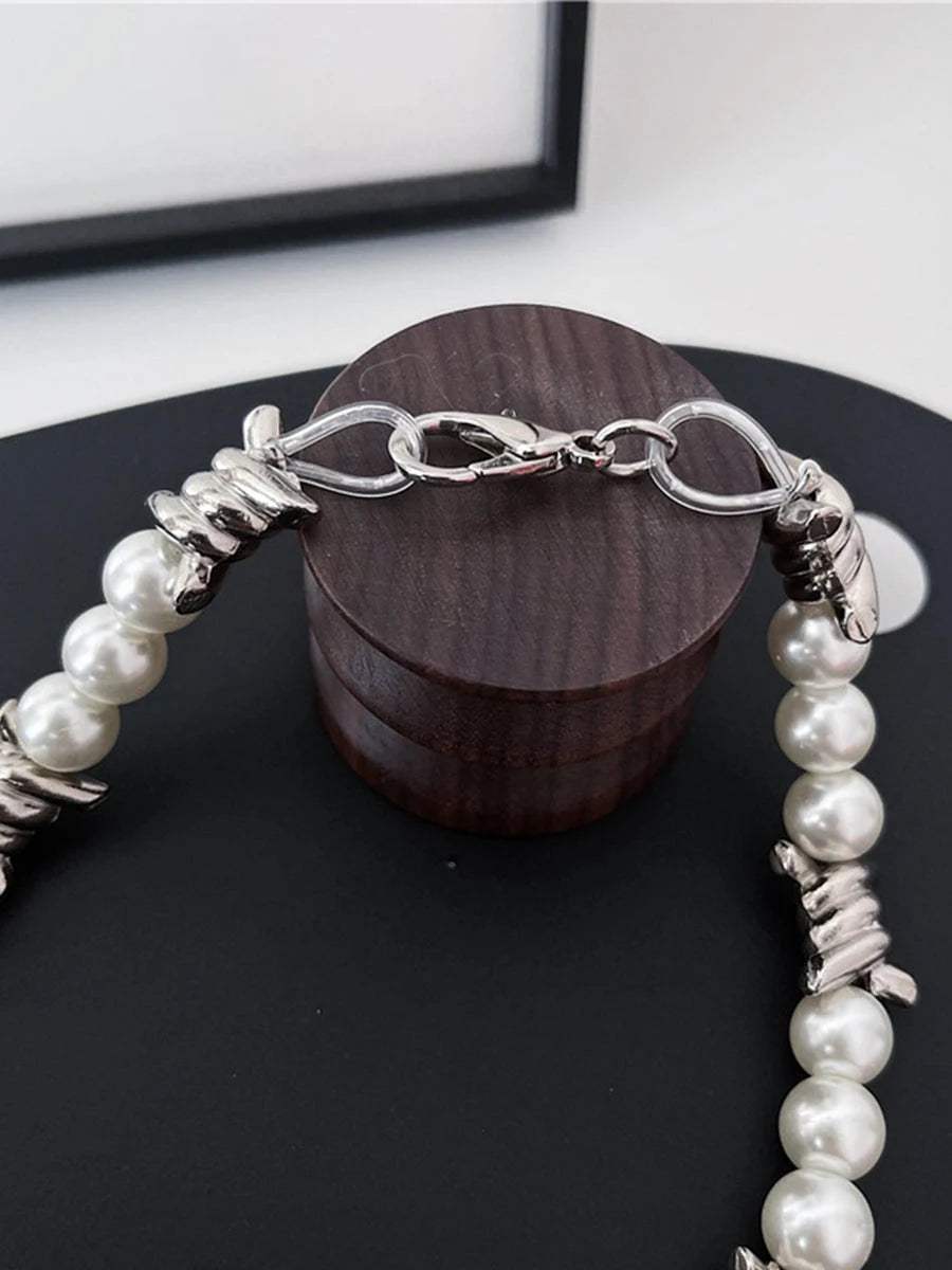 Disguisen Punk Panel Pearl Necklace