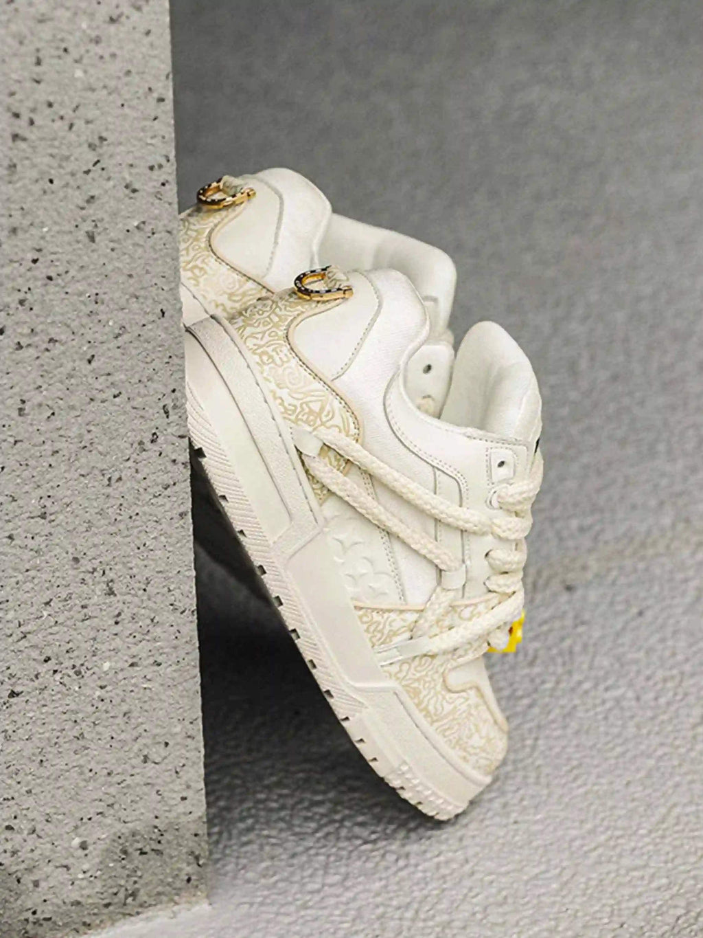Disguisen Everything Goes With Casual Sneakers