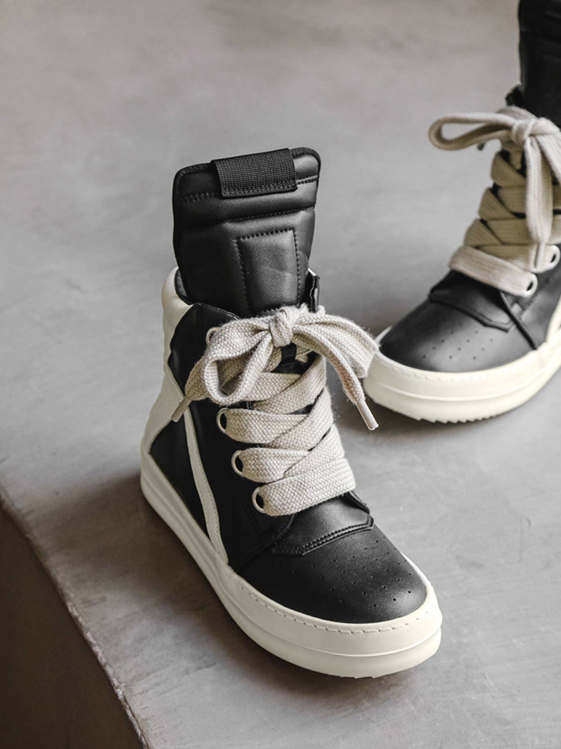 Contrast Color High Tongue Shoes