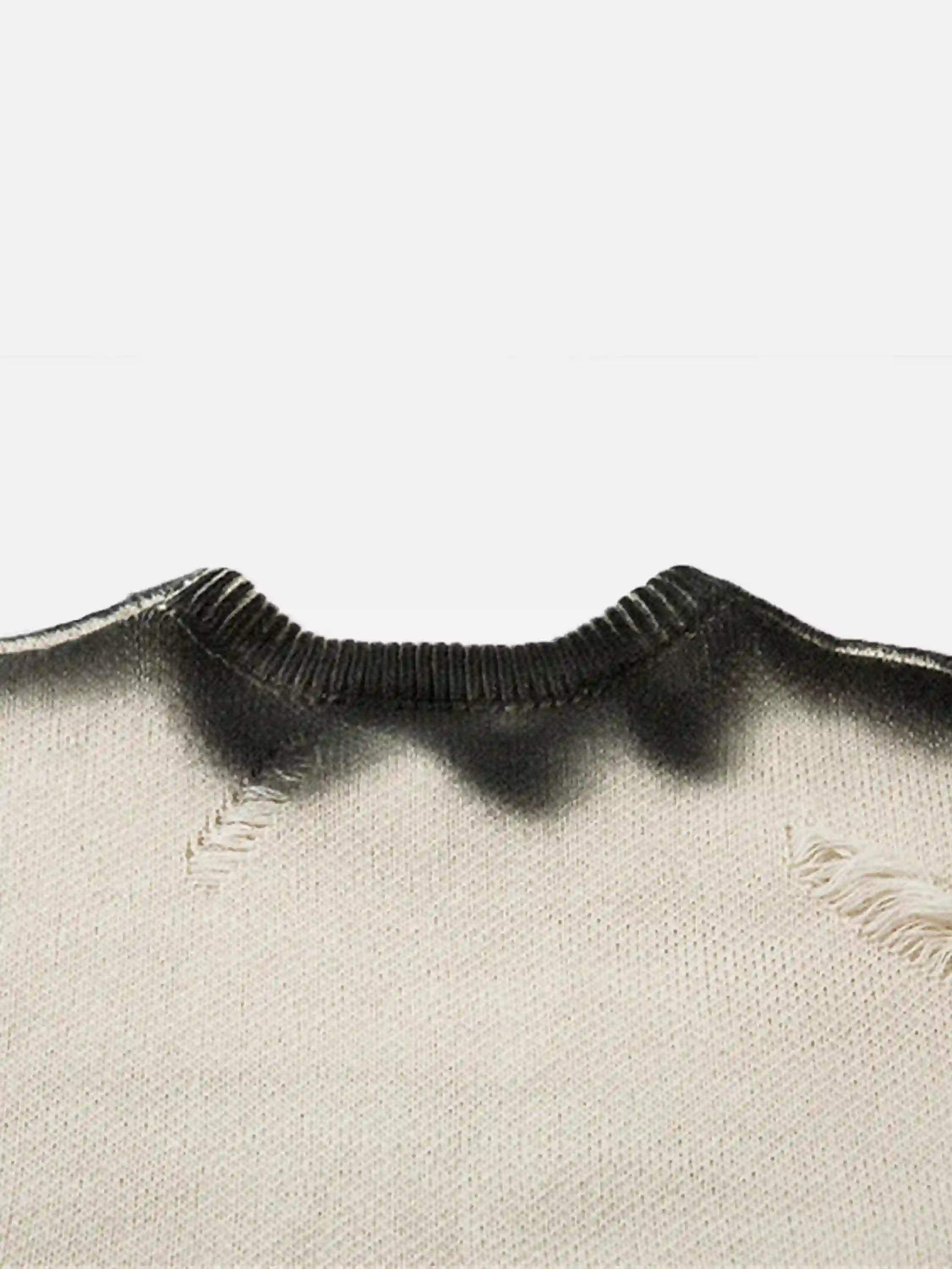 Disguisen High Street Spray-Painted Hole Round Neck Sweater